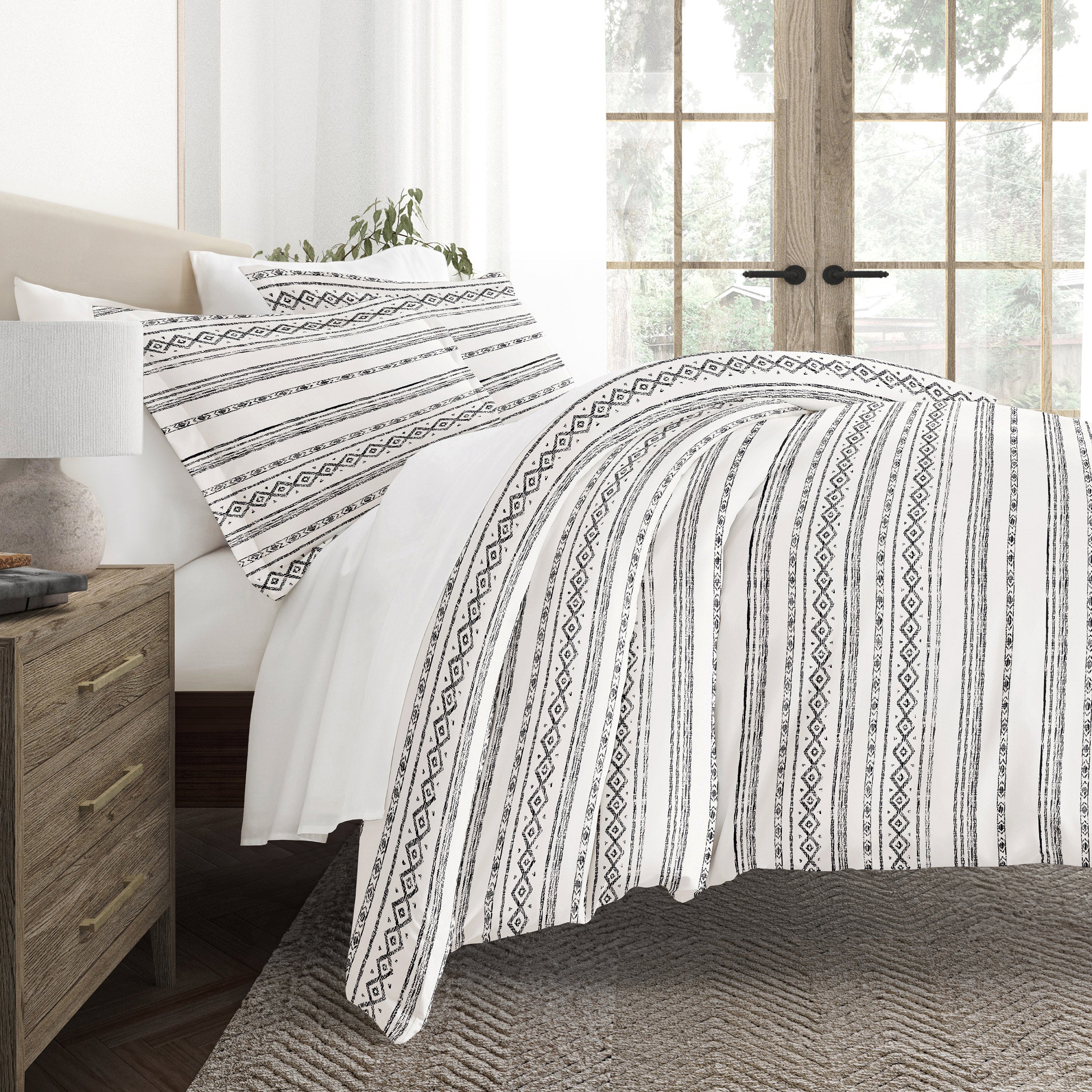 Geo Threads Patterned Duvet Cover Set