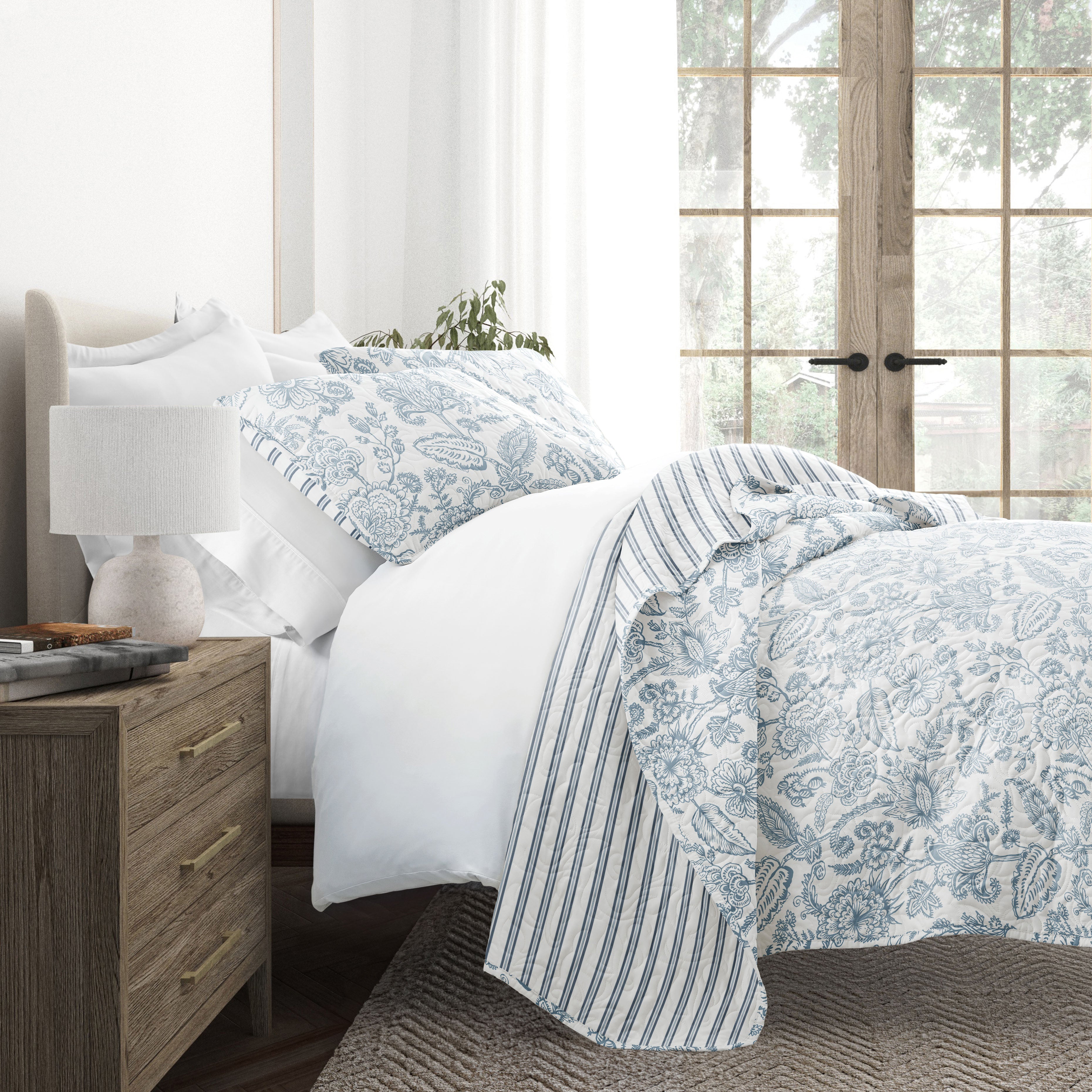 Jacobean Patterned Reversible Quilted Coverlet Set