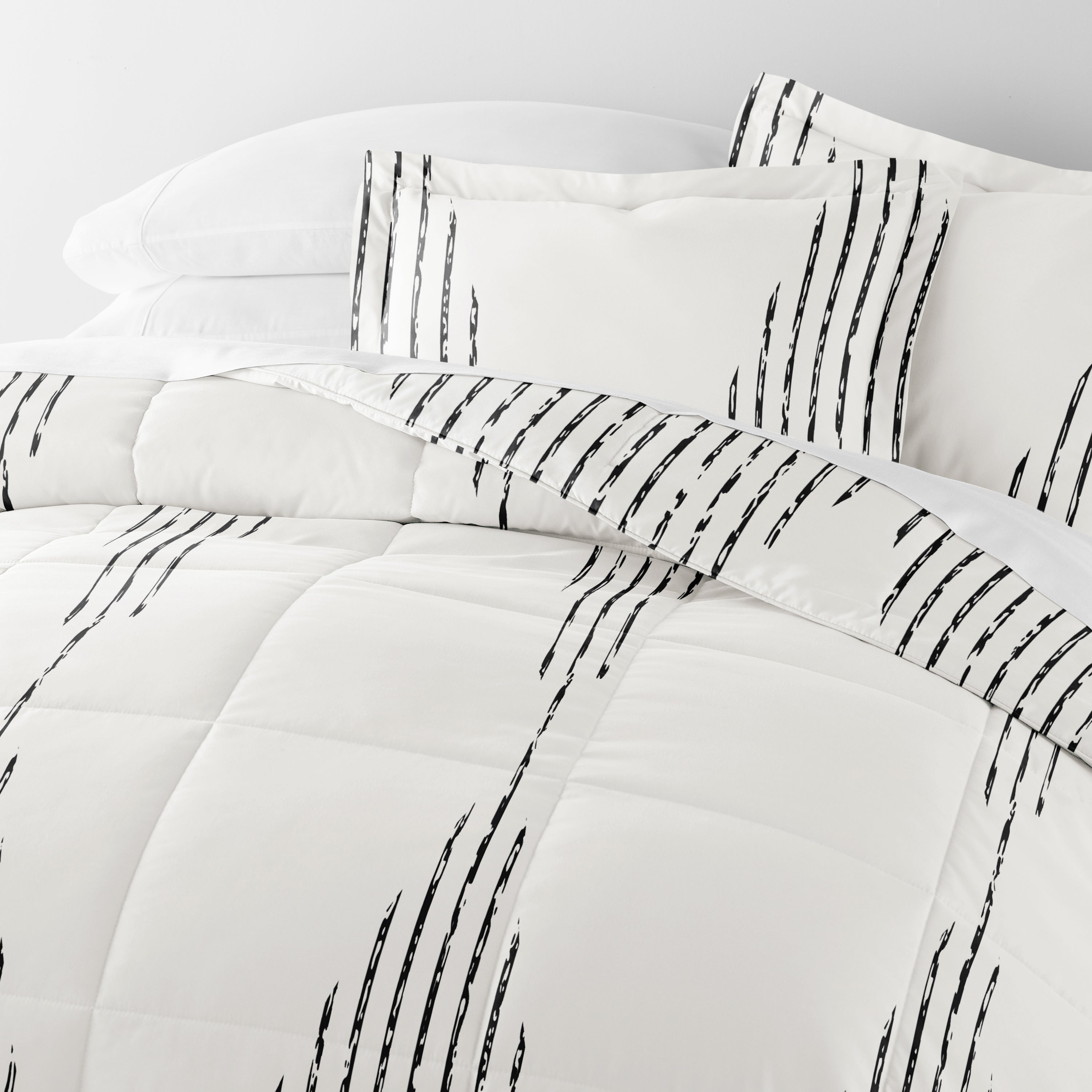 Diamond Stripe Patterned Down-Alternative Comforter Set