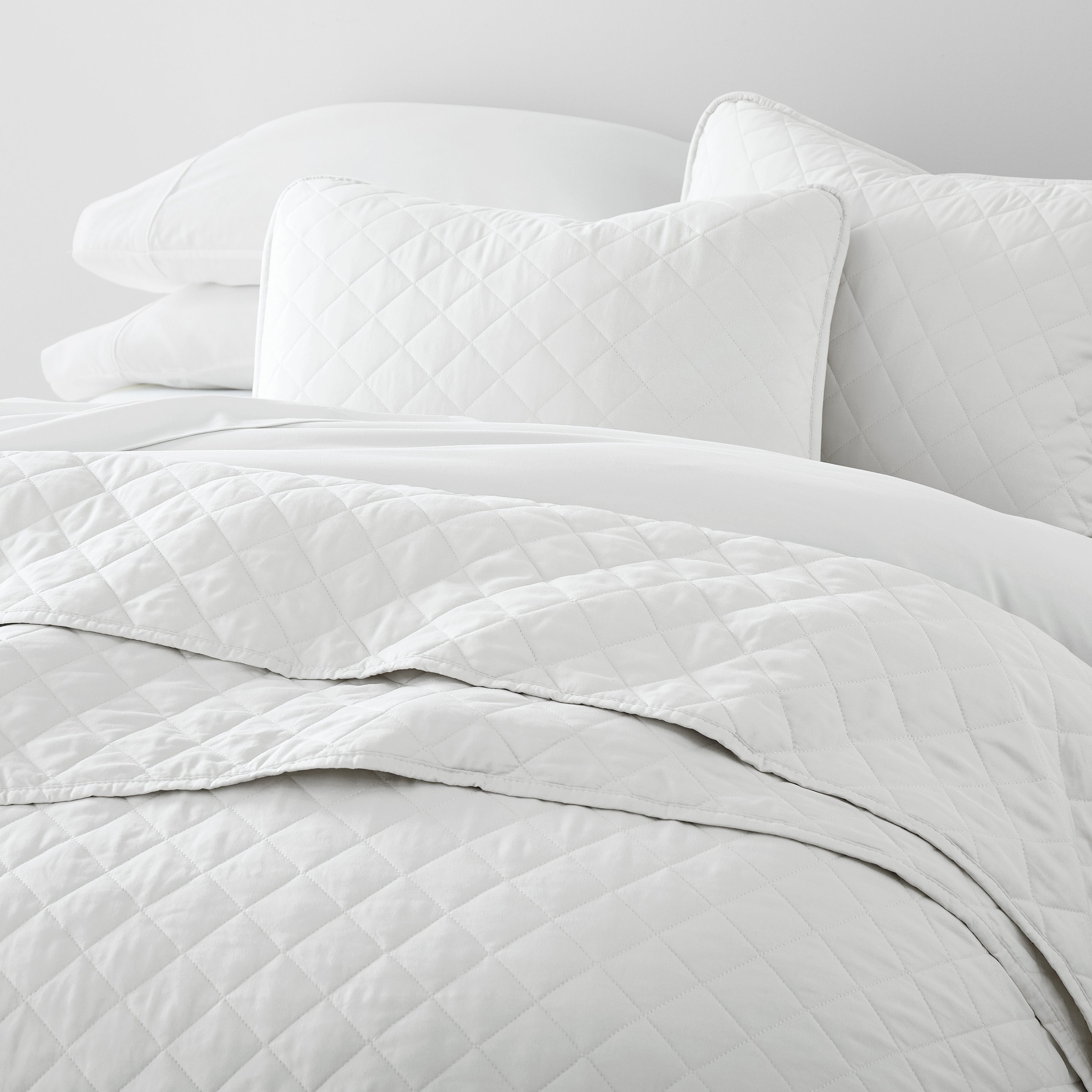 Lightweight Diamond Stitch Quilted Coverlet Set