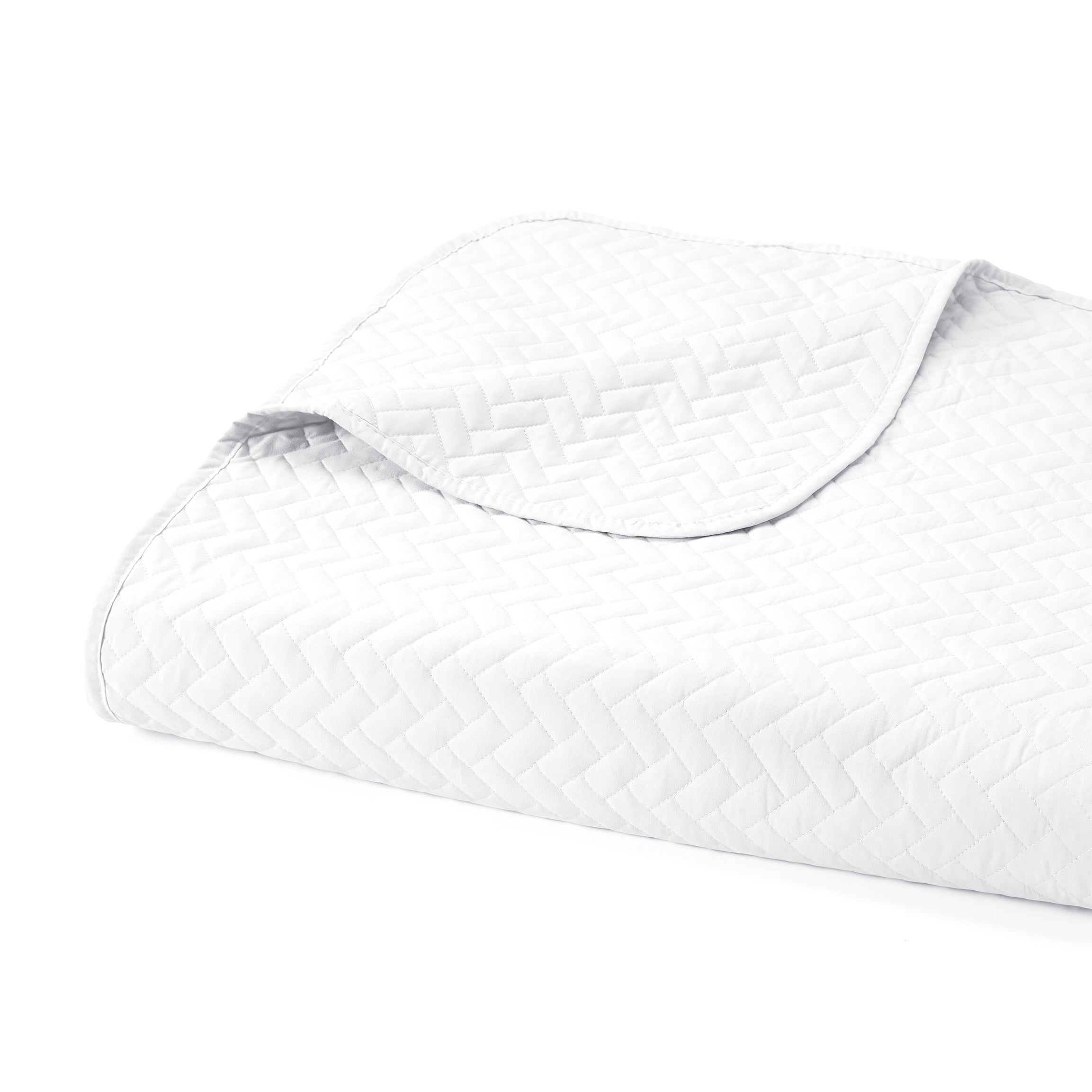 Lightweight Herringbone Stitch Quilted Coverlet Set