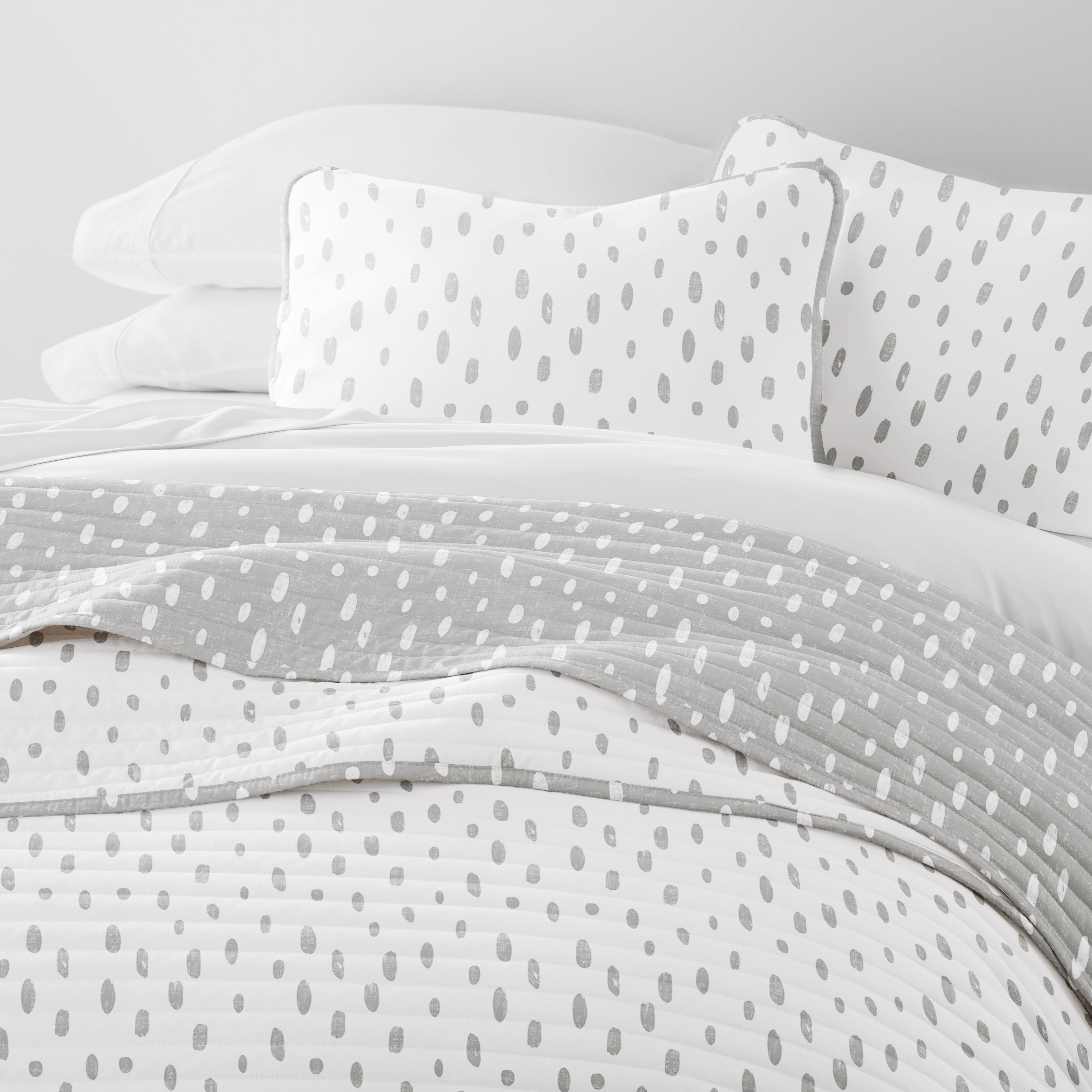 Neutral Dots Patterned Reversible Quilted Coverlet Set