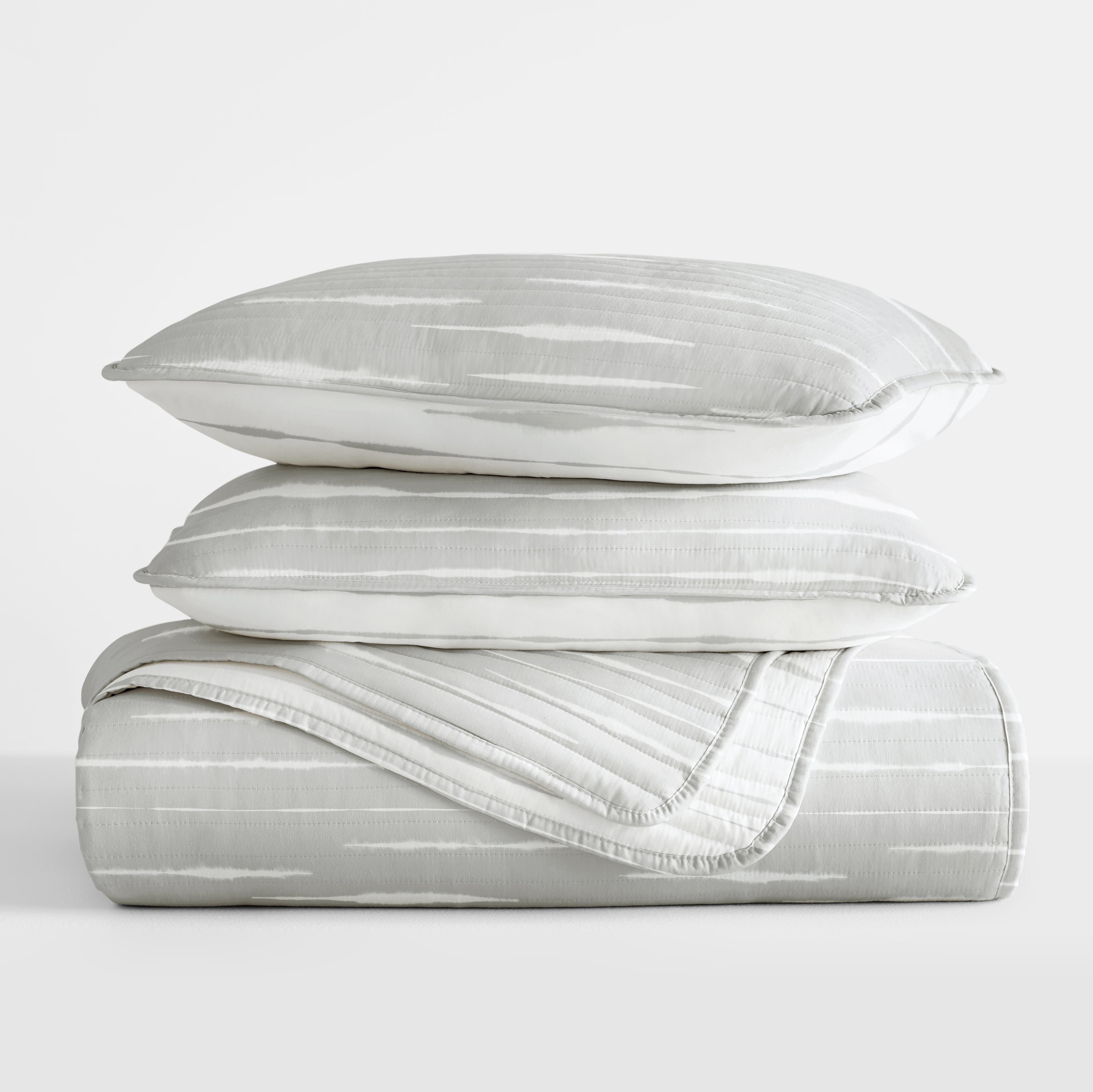 Horizon Patterned Reversible Quilted Coverlet Set