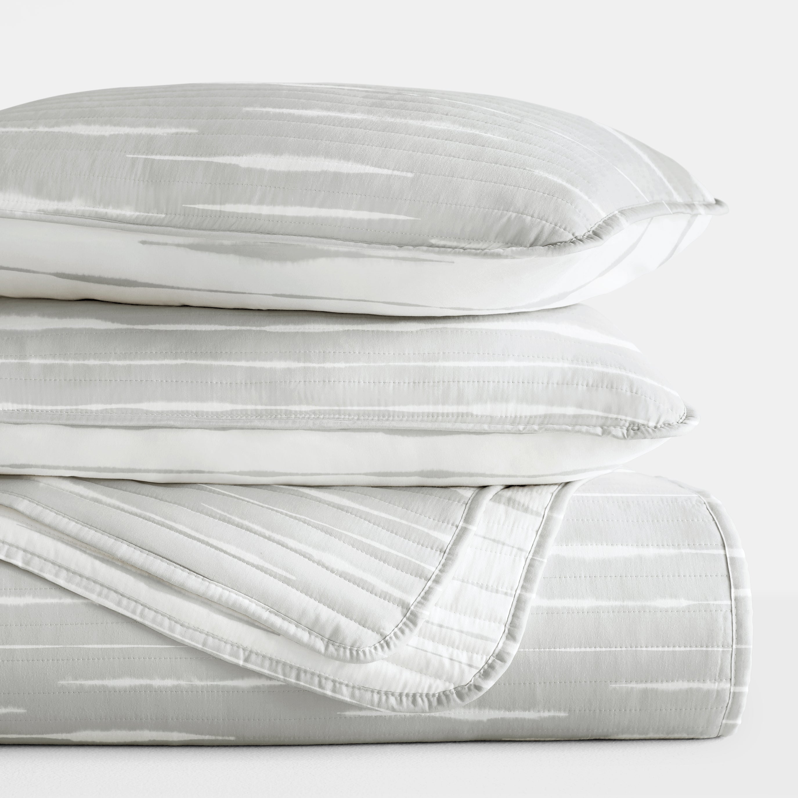 Horizon Patterned Reversible Quilted Coverlet Set