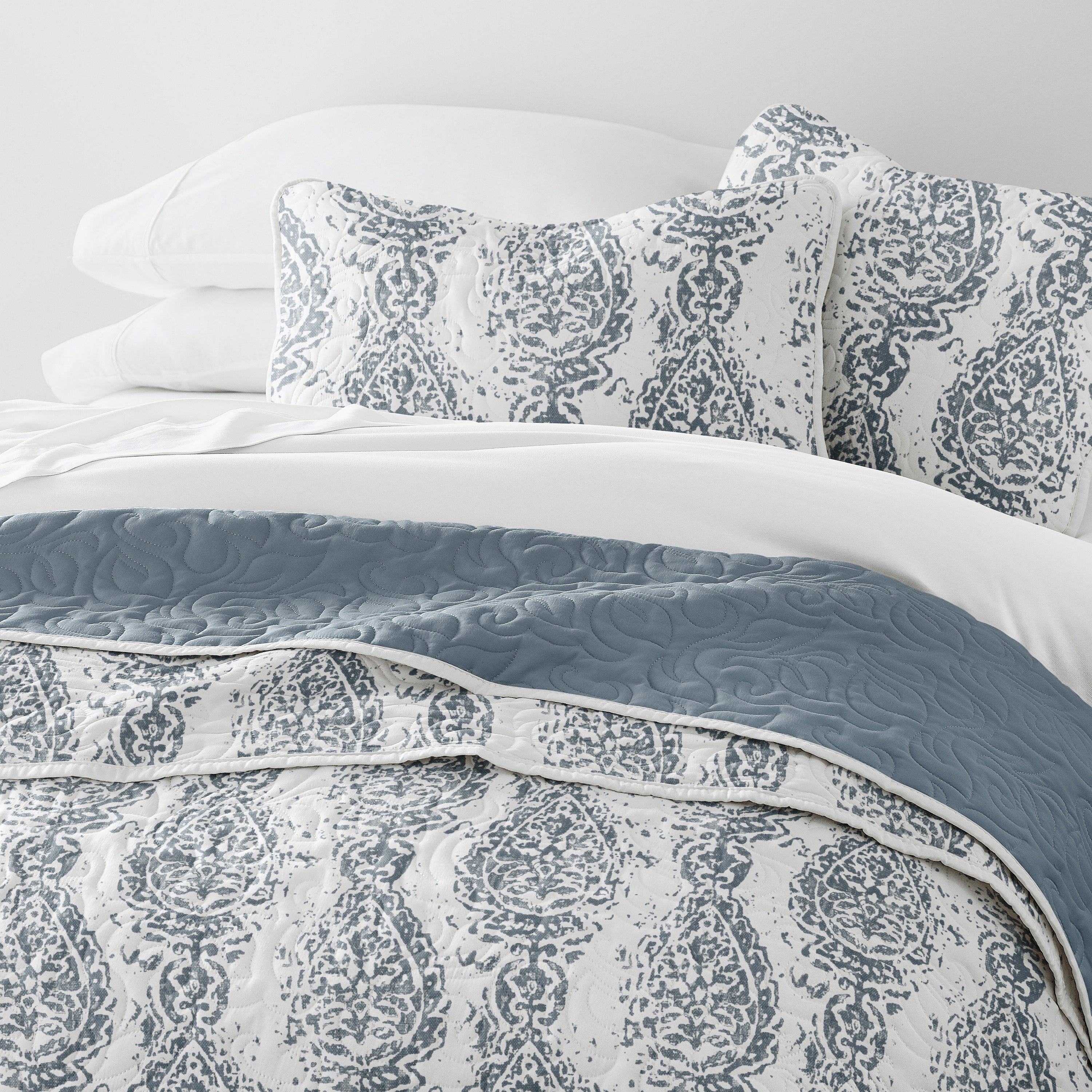 Classic Damask Patterned Reversible Quilted Coverlet Set