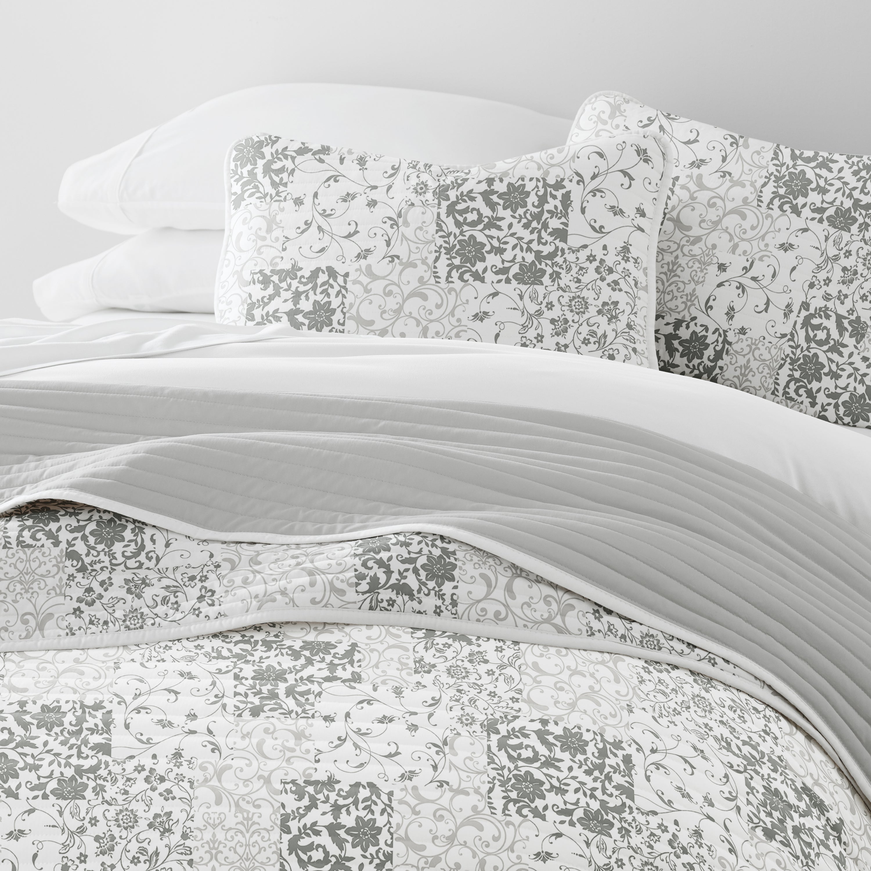 Patchwork Patterned Reversible Quilted Coverlet Set