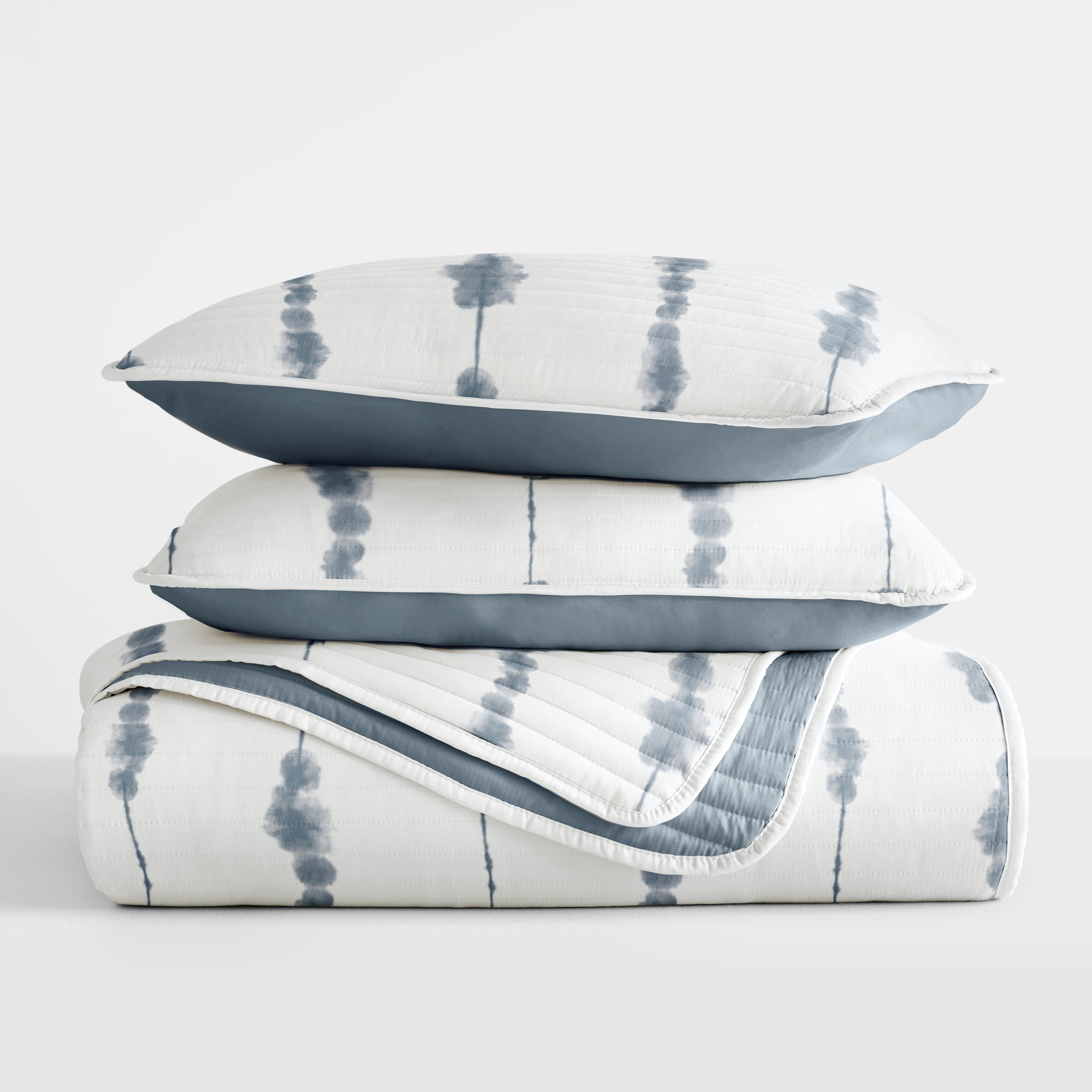 Shibori Aesthetic Patterned Reversible Quilted Coverlet Set