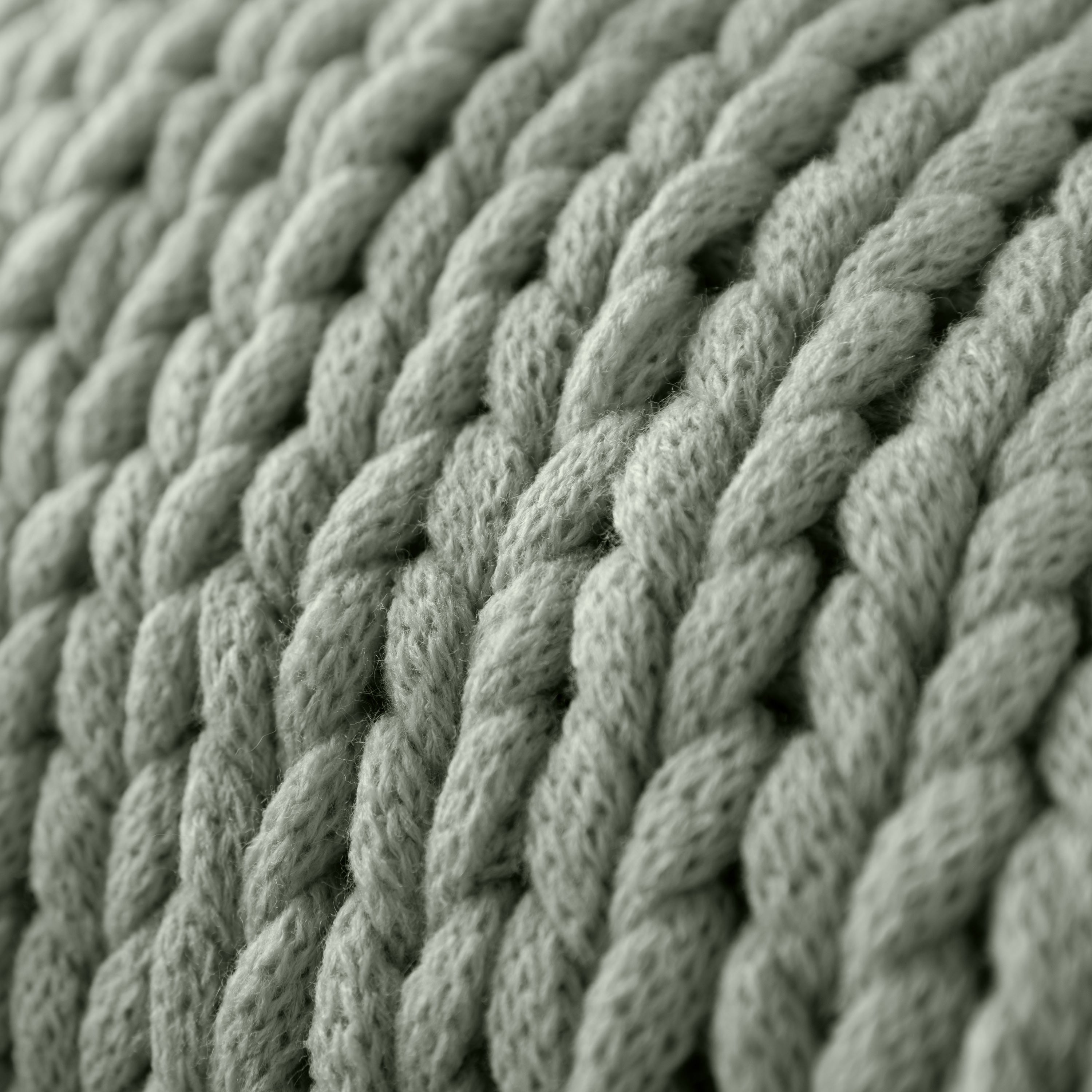 Chunky Hand-Knit Oversized Throw Blanket