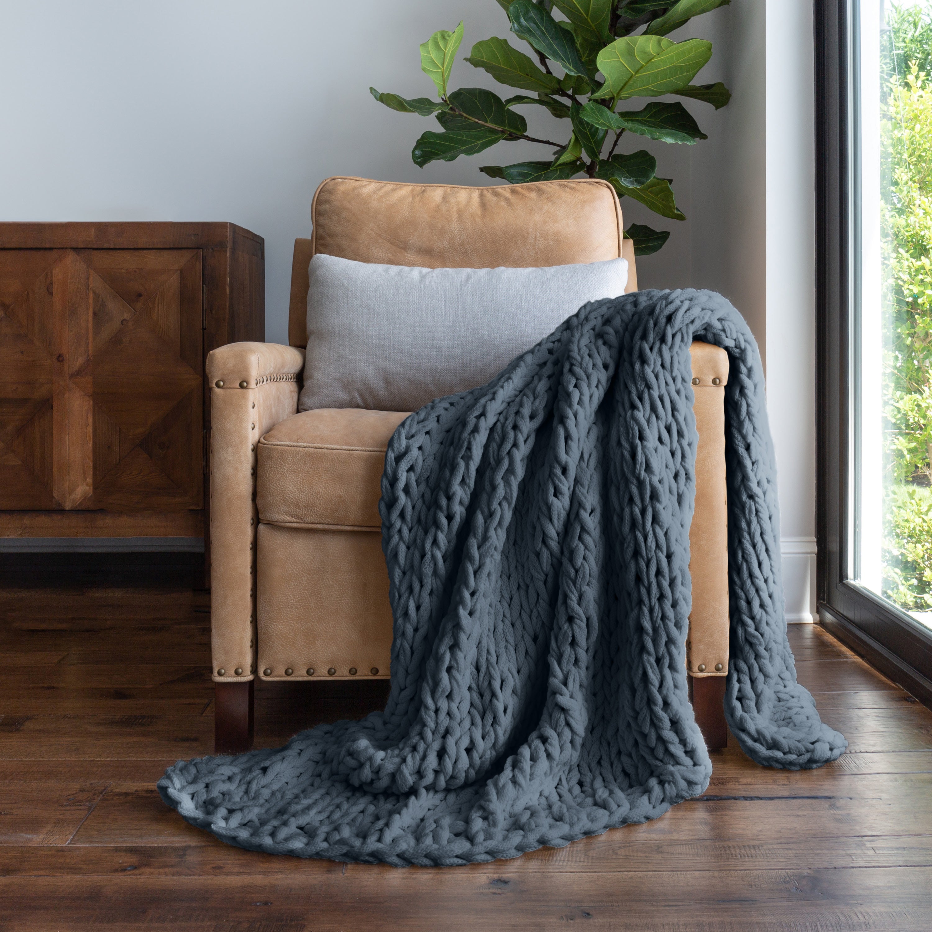 Chunky Hand-Knit Oversized Throw Blanket