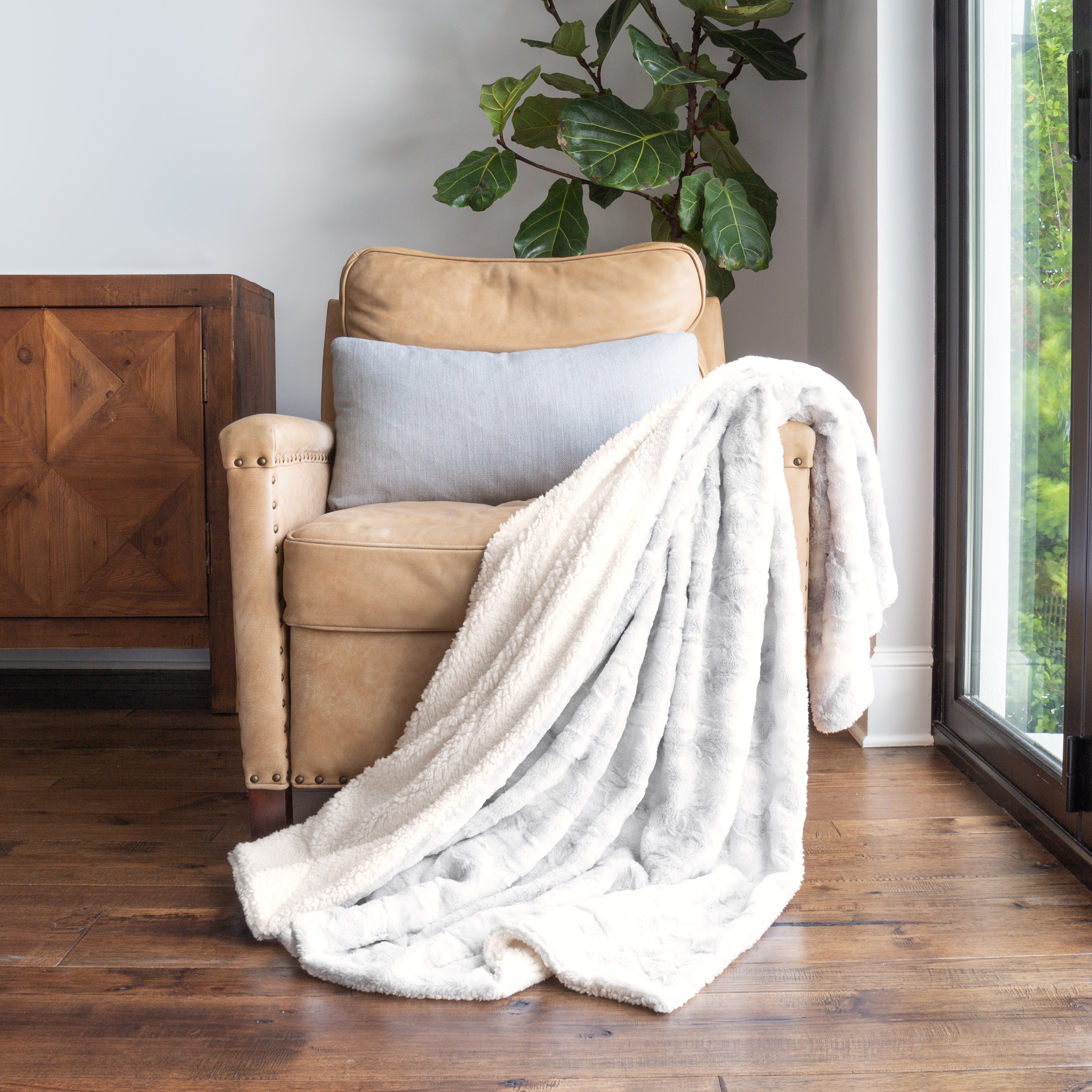 Faux Fur Light Gray Tie Dye Throw Blanket