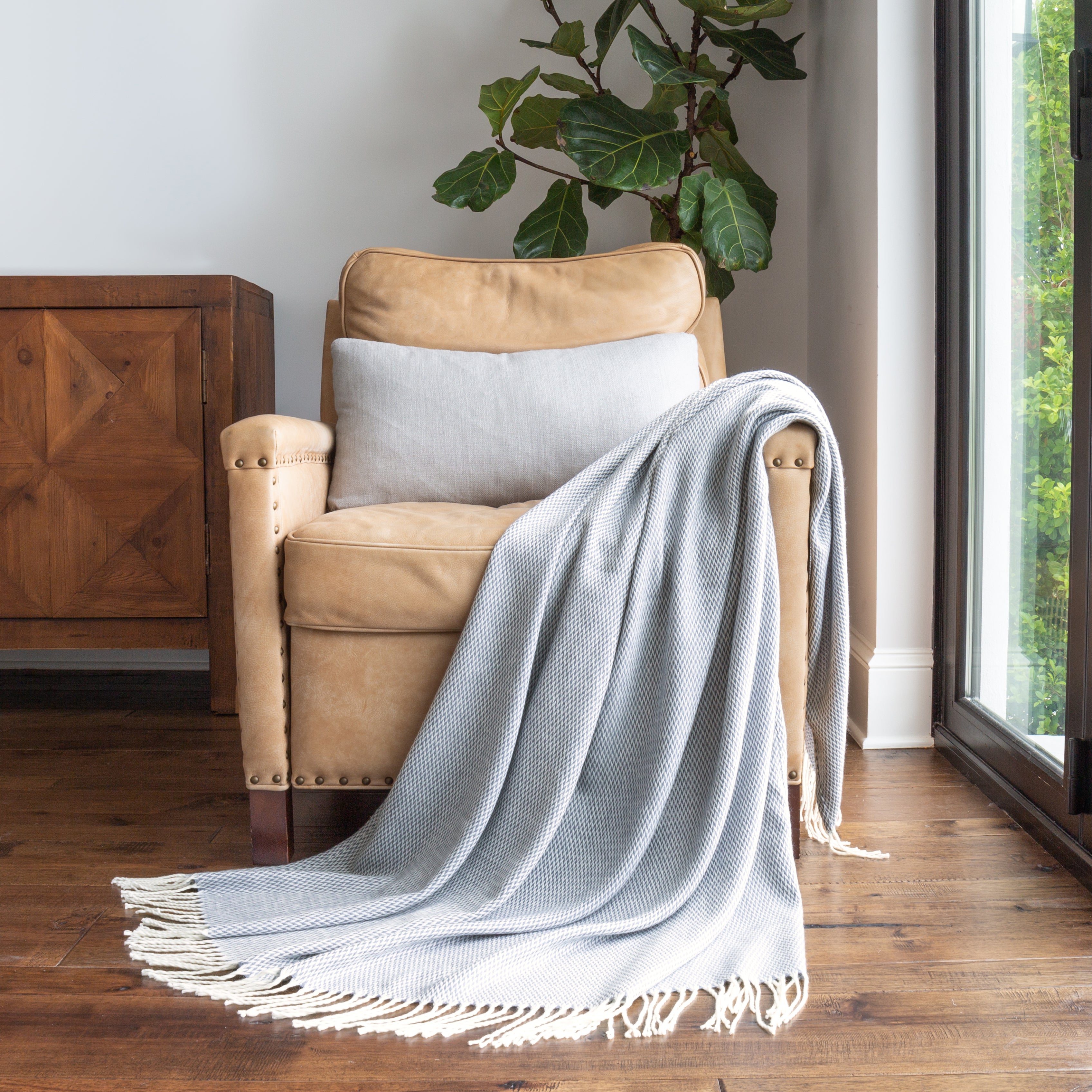 Herringbone Throw Blanket with Fringed Edges