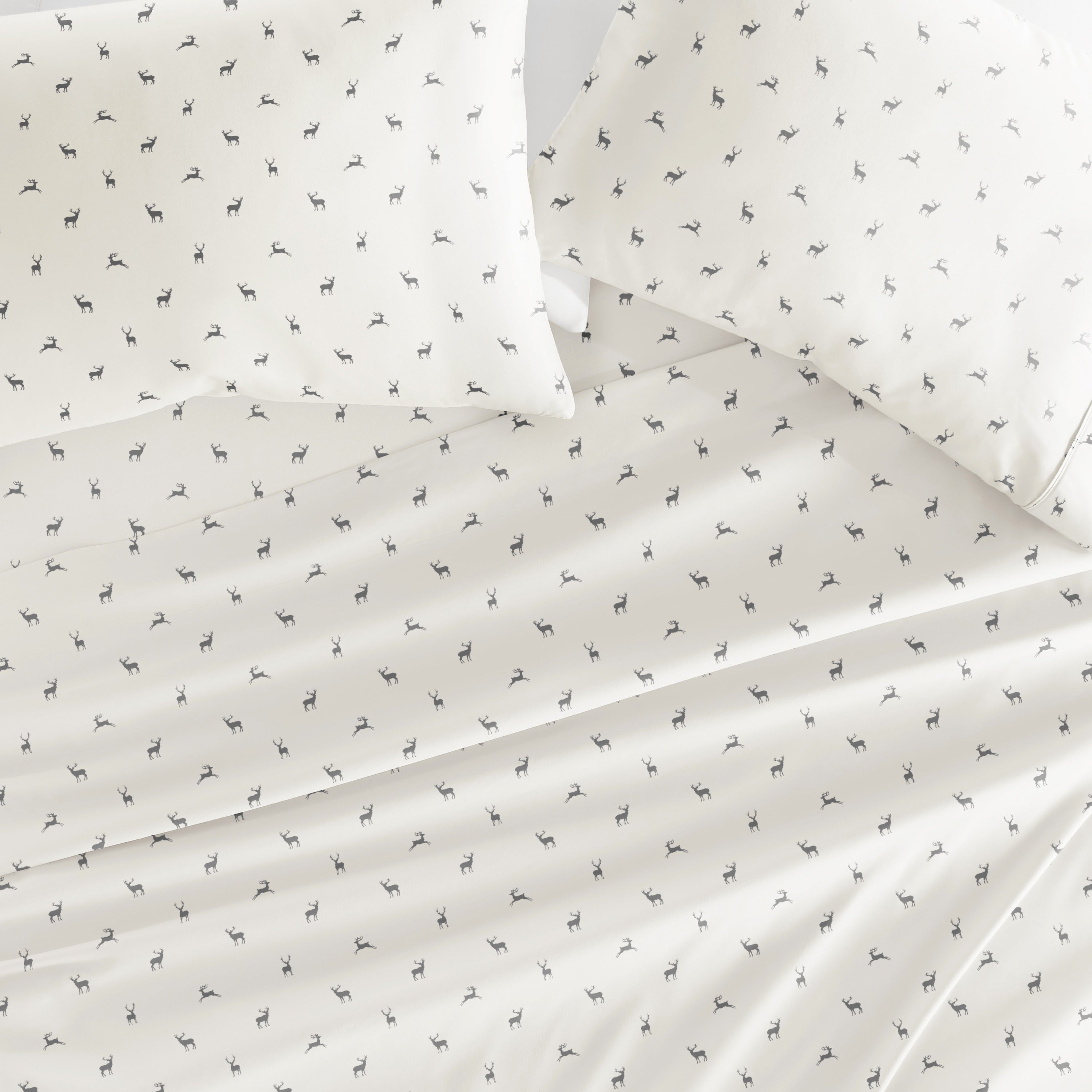 Reindeer 4-Piece Patterned Sheet Set