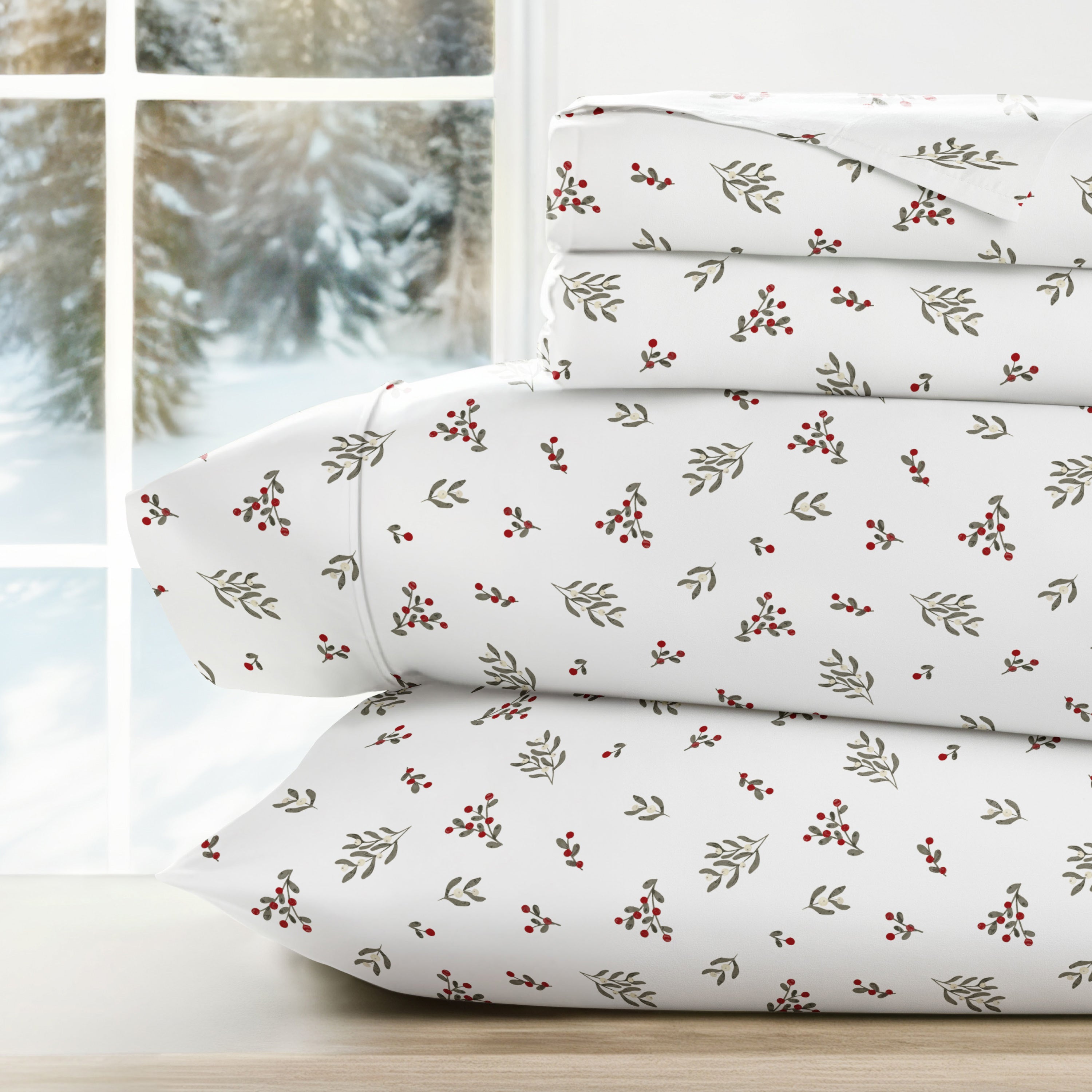 Winter Berries 4-Piece Patterned Sheet Set