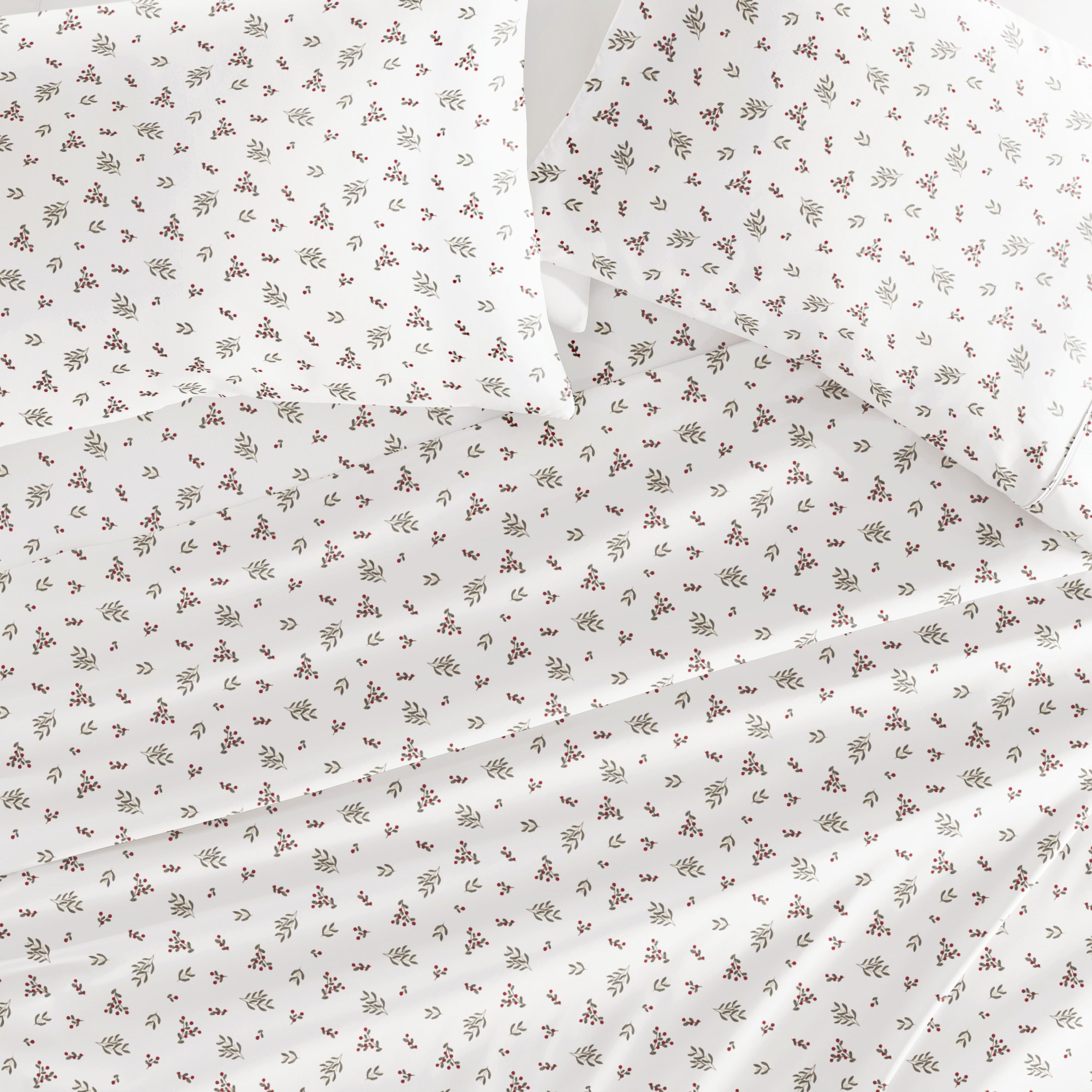 Winter Berries 4-Piece Patterned Sheet Set