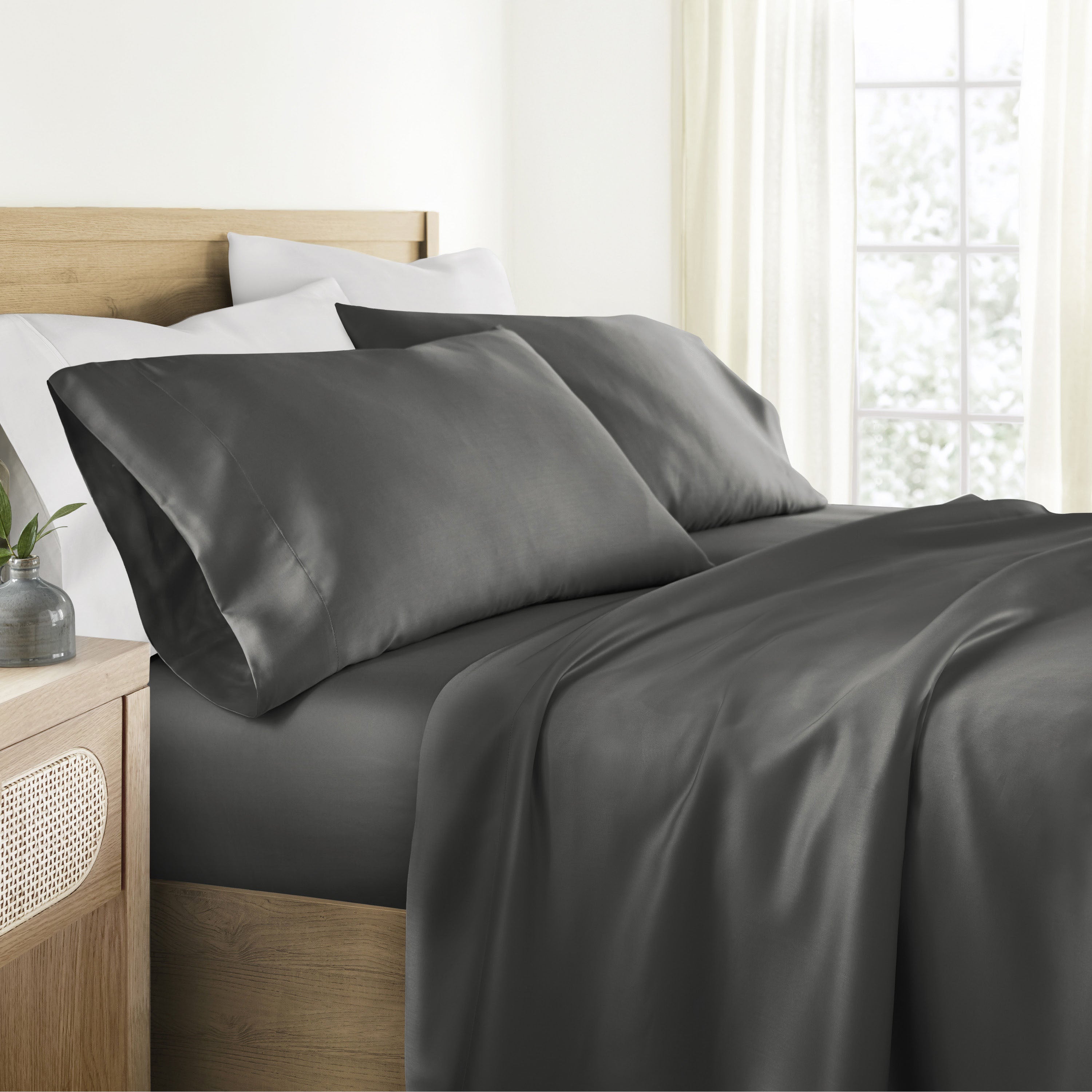 Naturally Cooling 4-Piece Bamboo Sheet Set