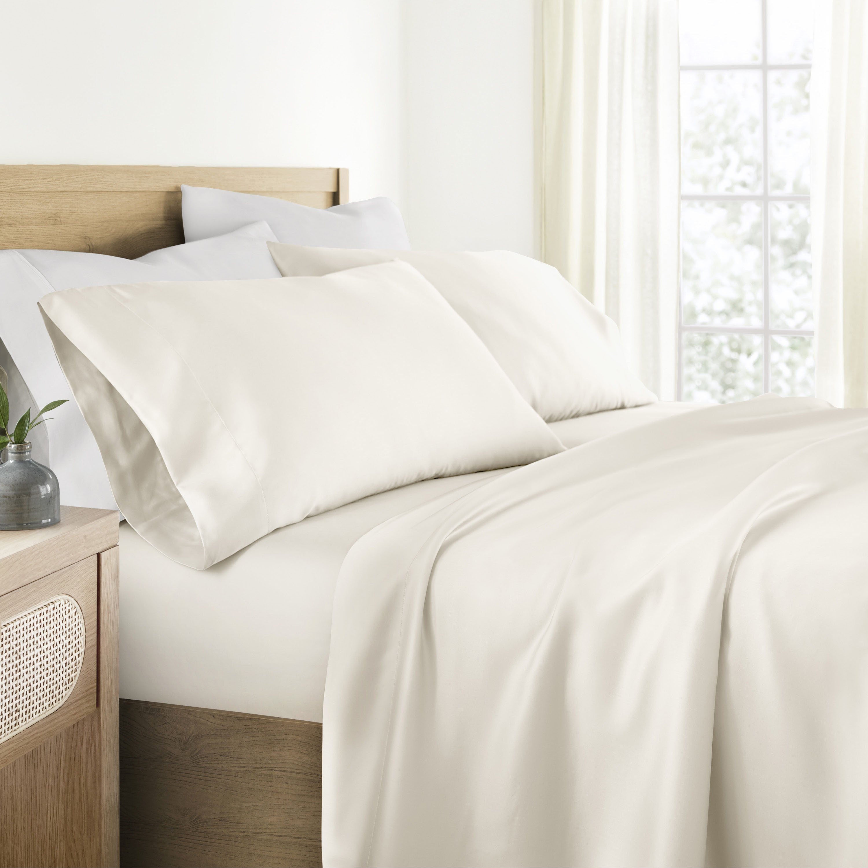 Naturally Cooling 4-Piece Bamboo Sheet Set