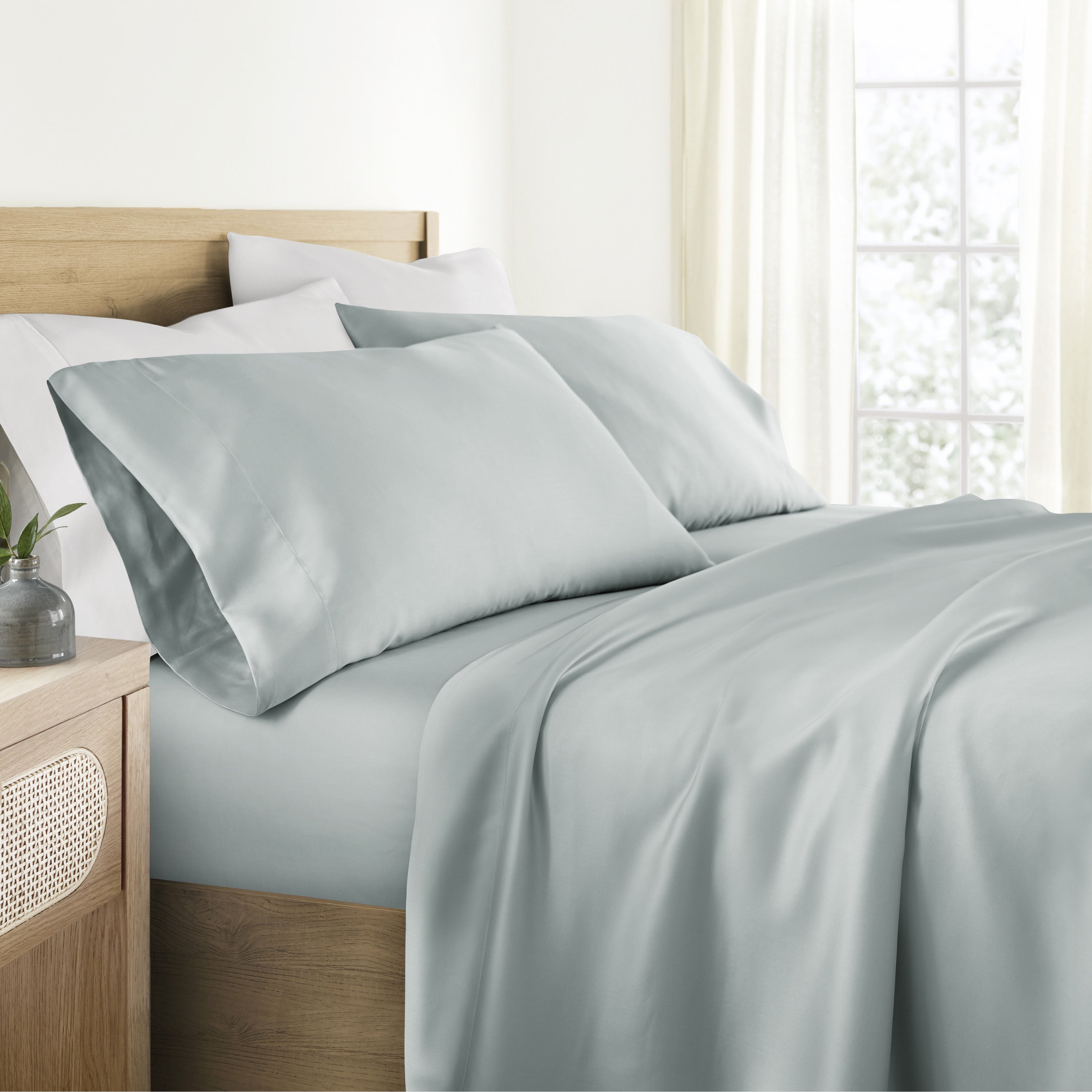 Naturally Cooling 4-Piece Bamboo Sheet Set