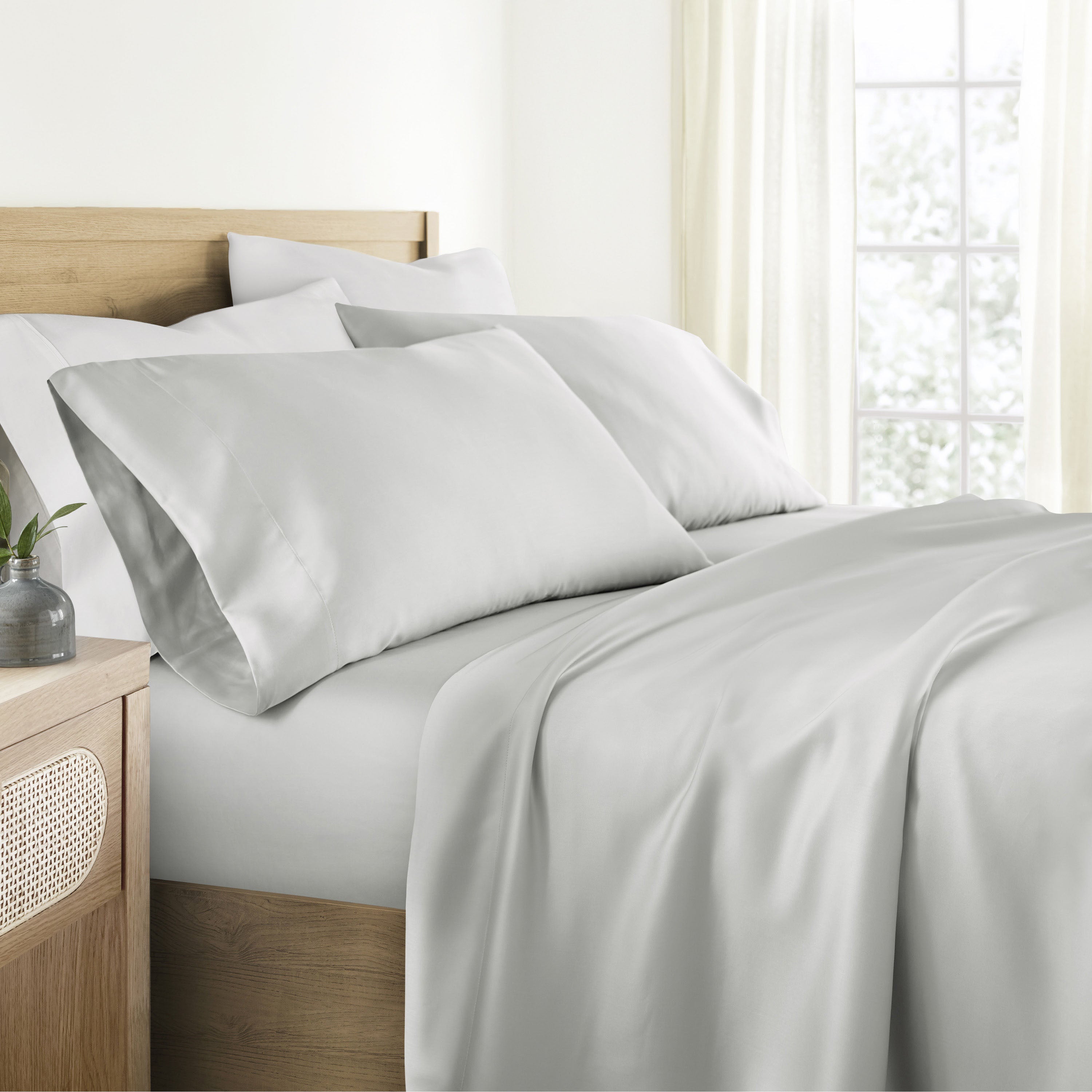 Naturally Cooling 4-Piece Bamboo Sheet Set