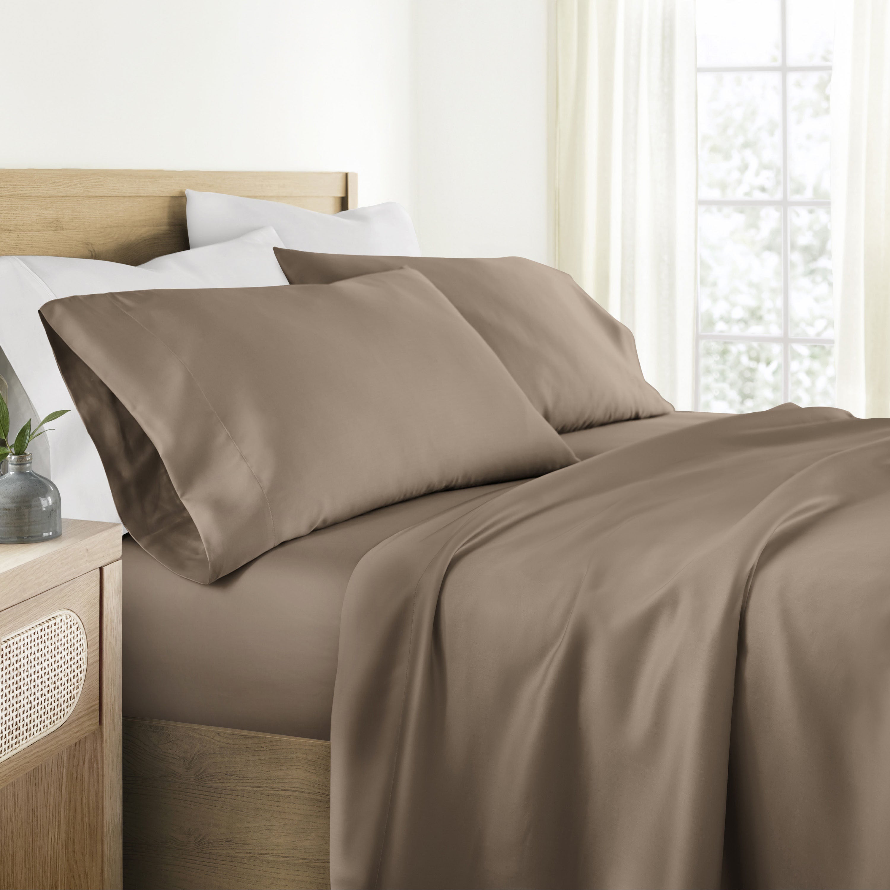 Naturally Cooling 4-Piece Bamboo Sheet Set