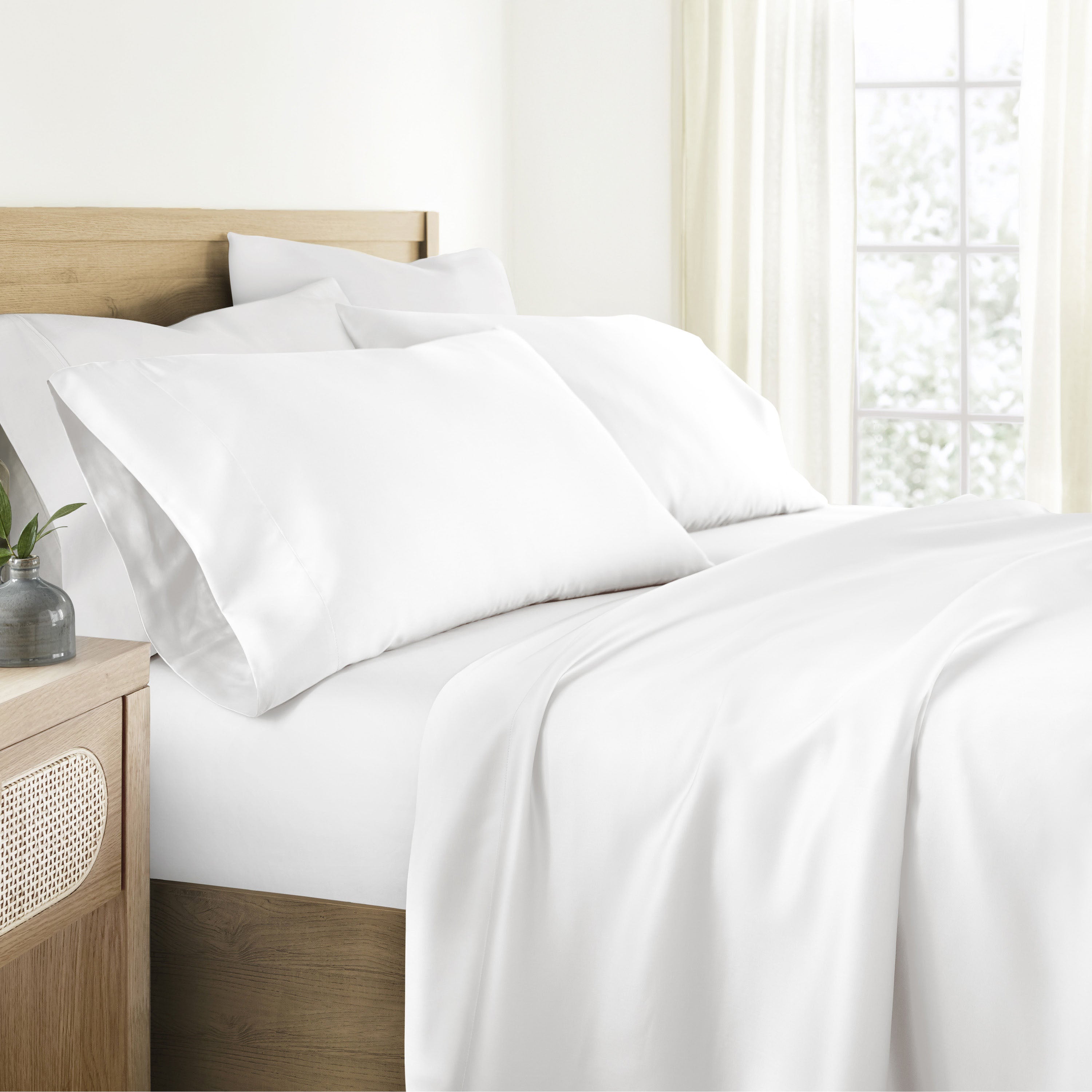 Naturally Cooling 4-Piece Bamboo Sheet Set
