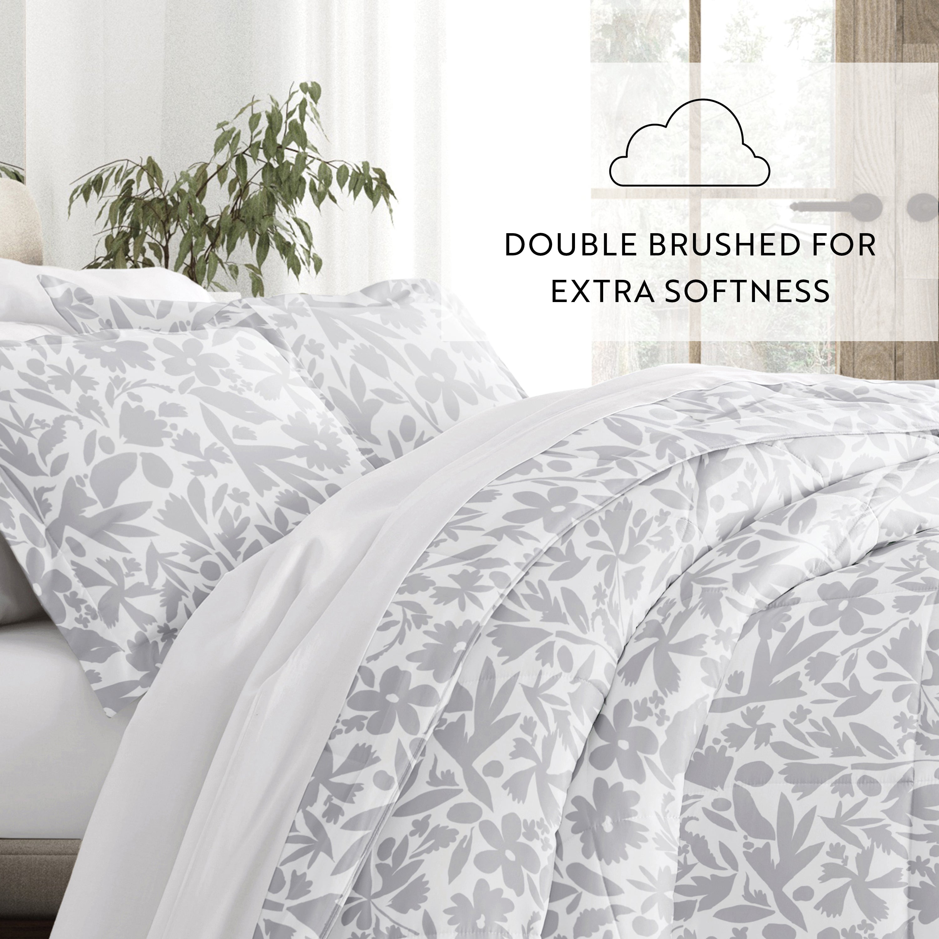 Abstract Garden Patterned Down-Alternative Comforter Set