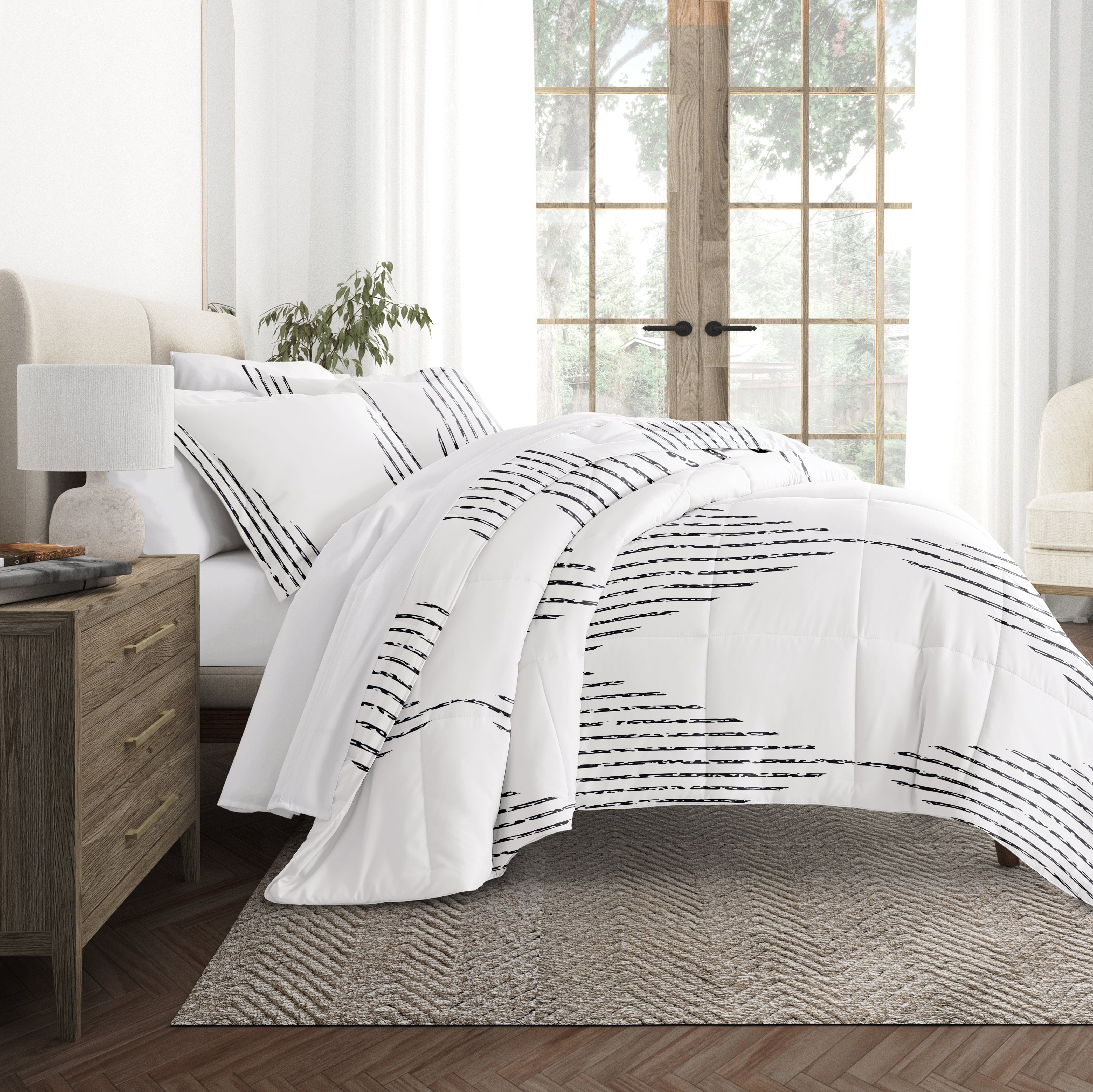 Diamond Stripe Patterned Down-Alternative Comforter Set