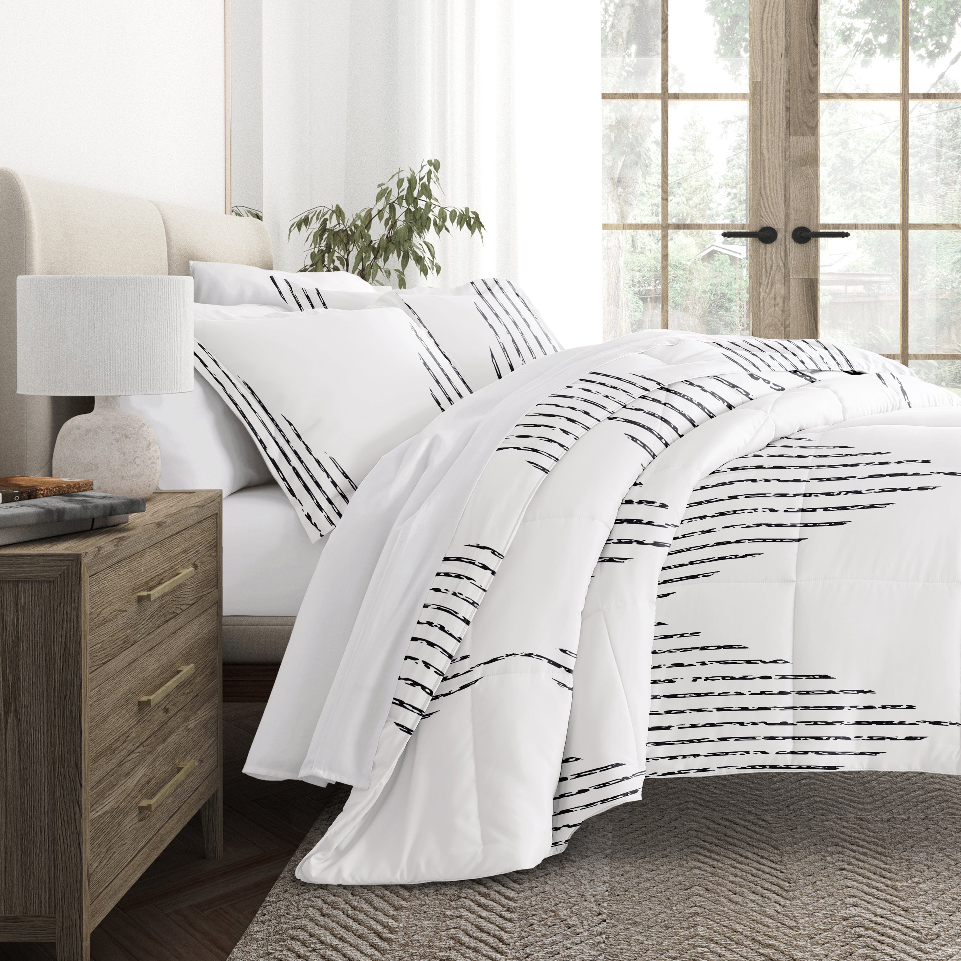 Diamond Stripe Patterned Down-Alternative Comforter Set
