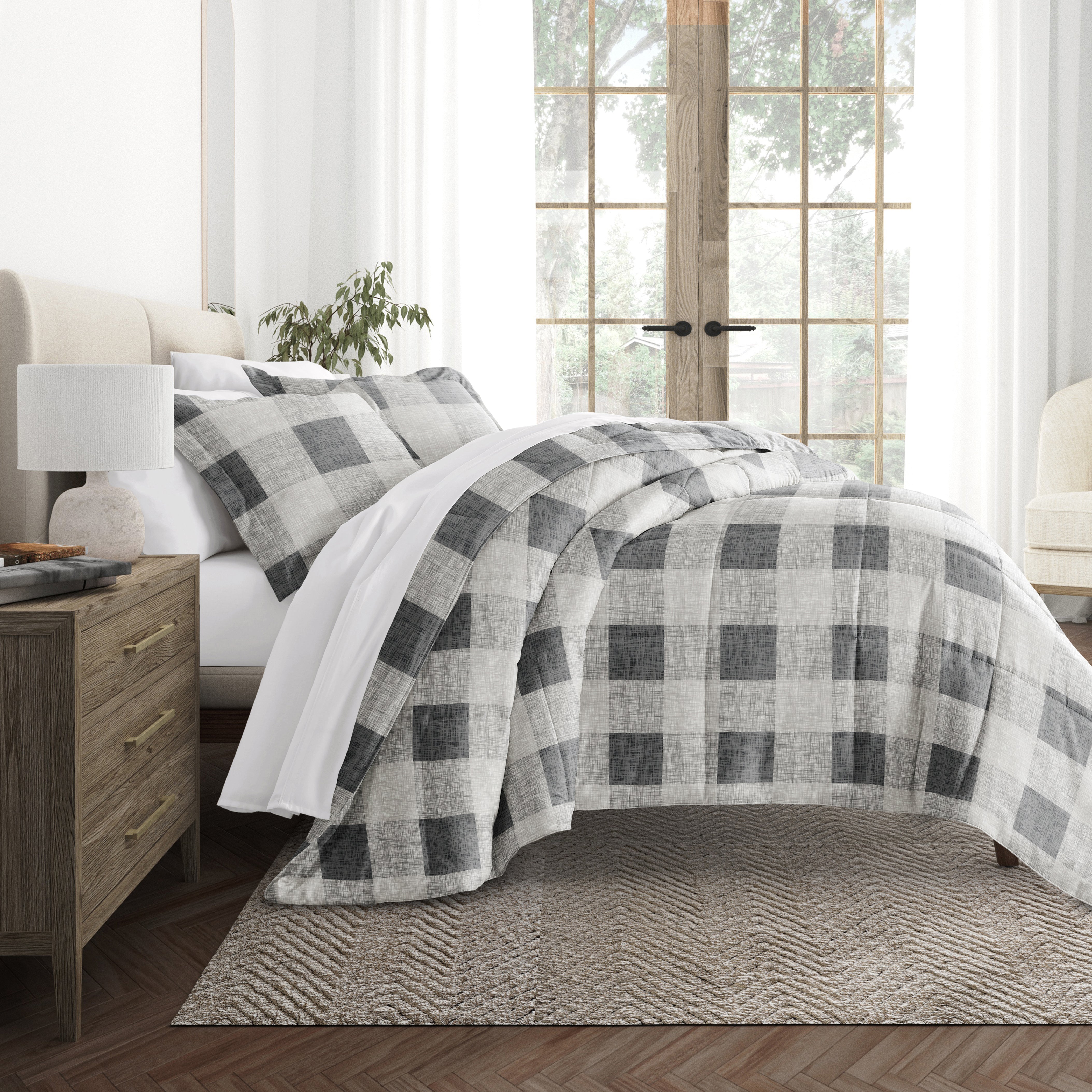 Gingham Patterned Down-Alternative Comforter Set