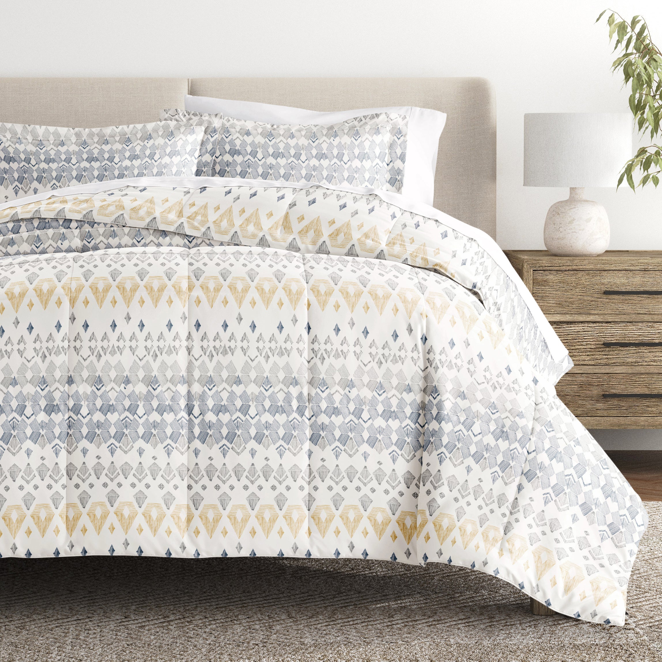 Mayan Stamp Patterned Down-Alternative Comforter Set