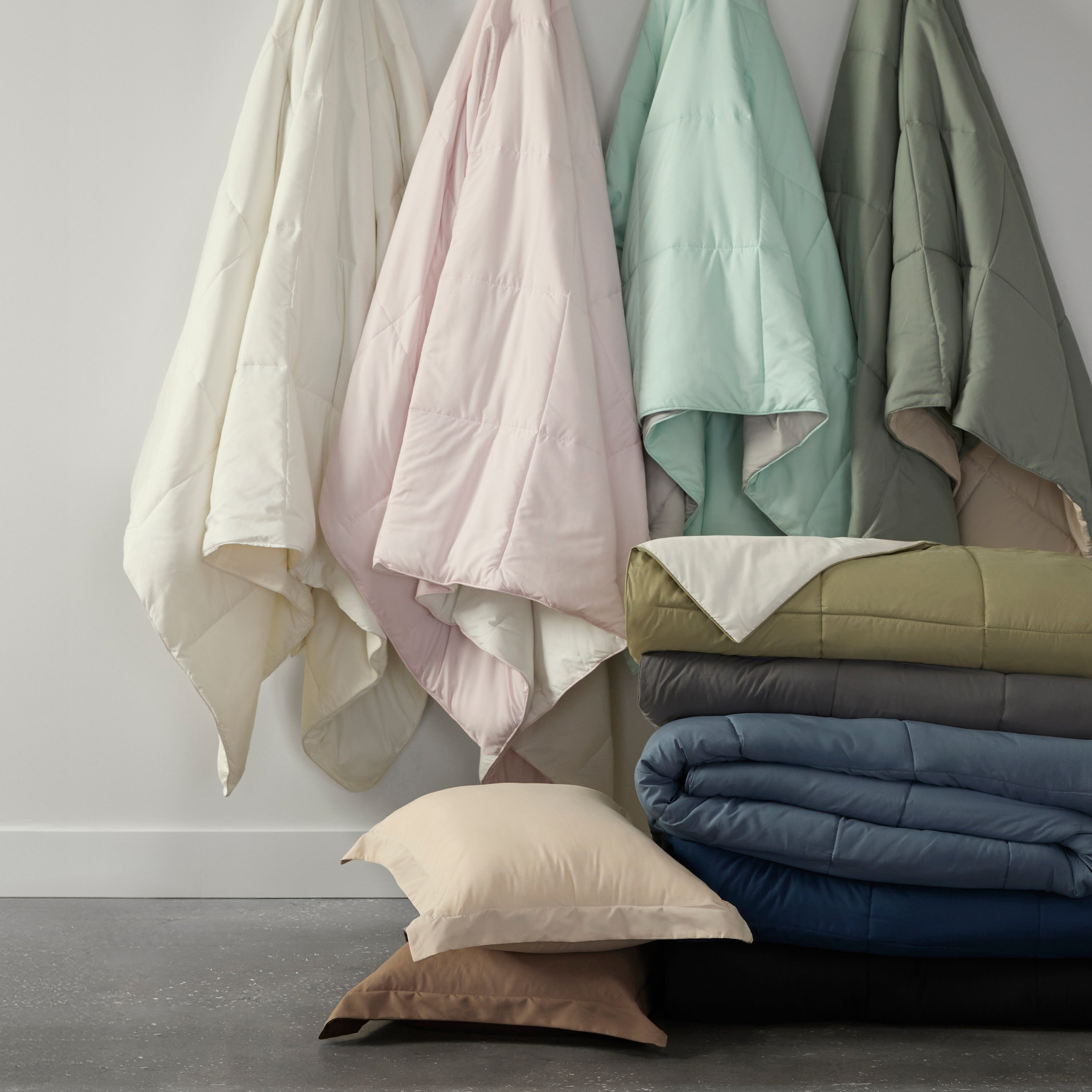 Lightweight All Season Reversible Down-Alternative Comforter Set