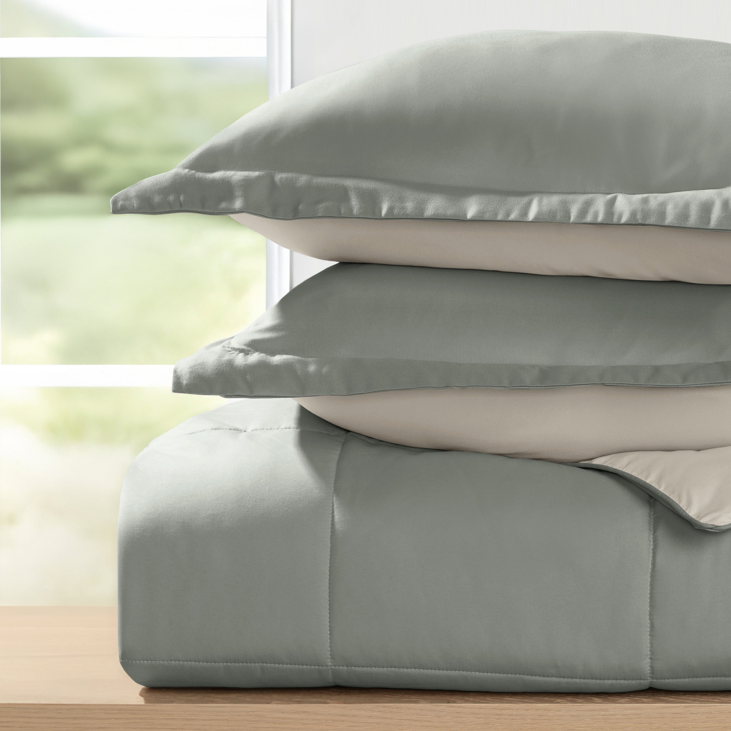 Lightweight All Season Reversible Down-Alternative Comforter Set