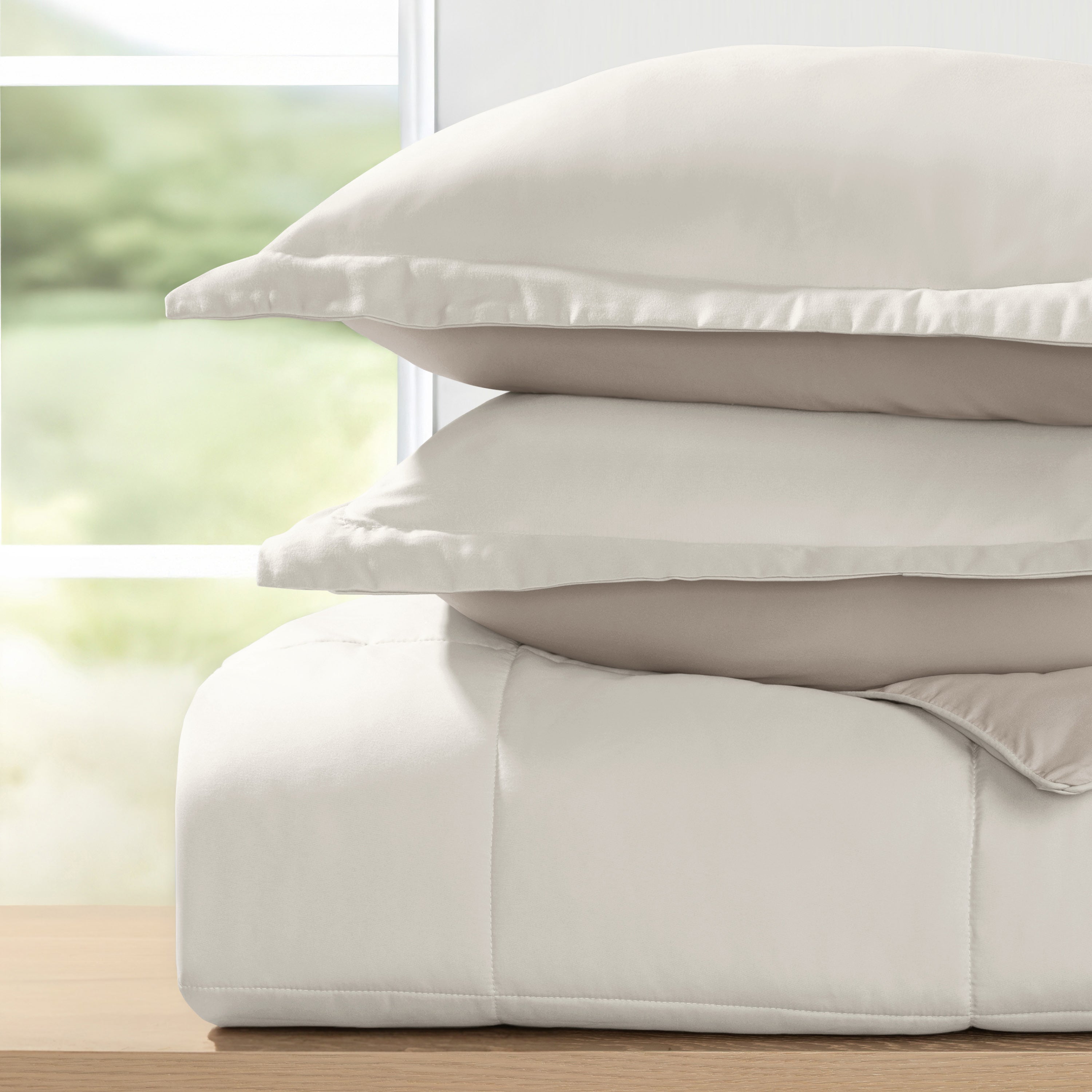 Lightweight All Season Reversible Down-Alternative Comforter Set