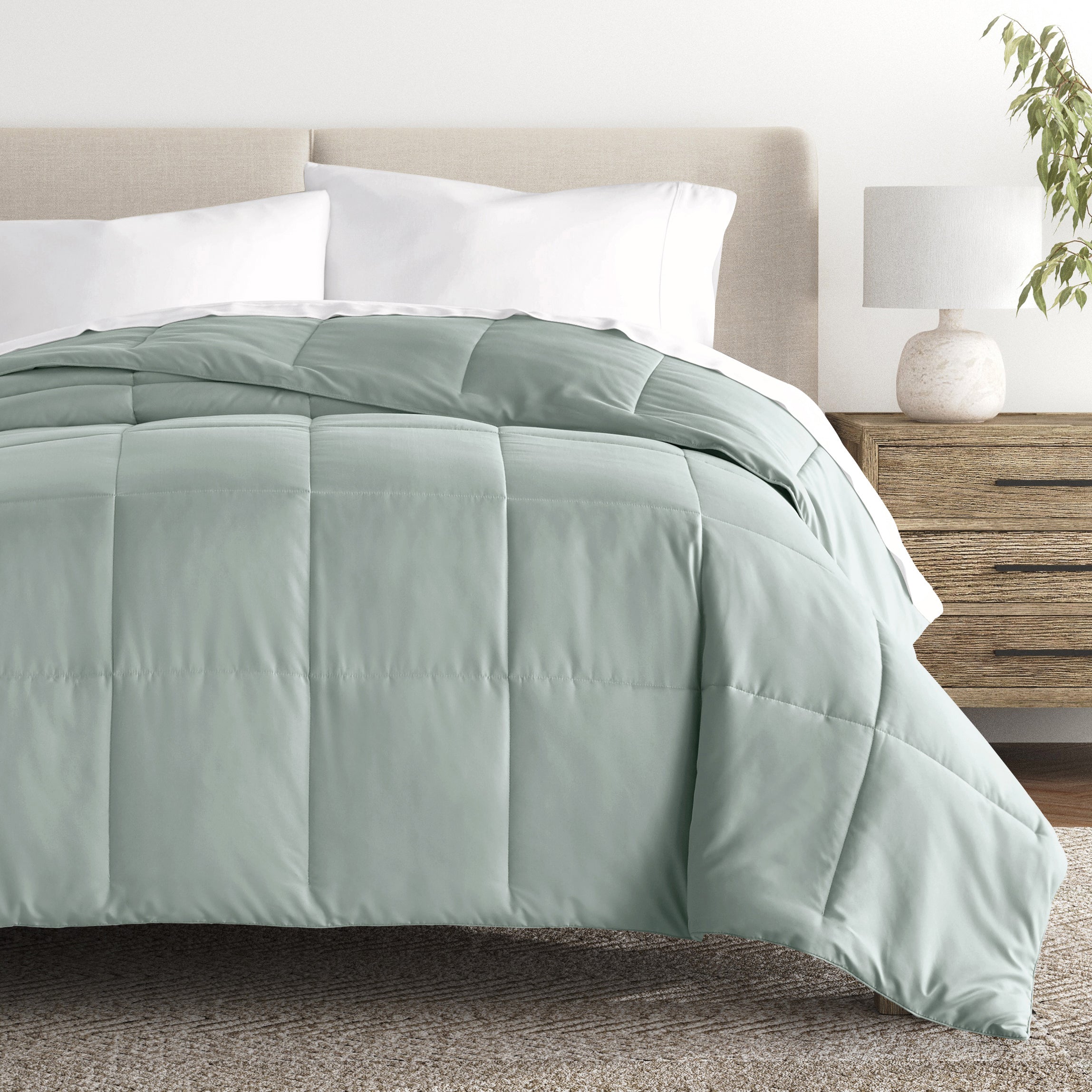 Lightweight All Season Down-Alternative Comforter