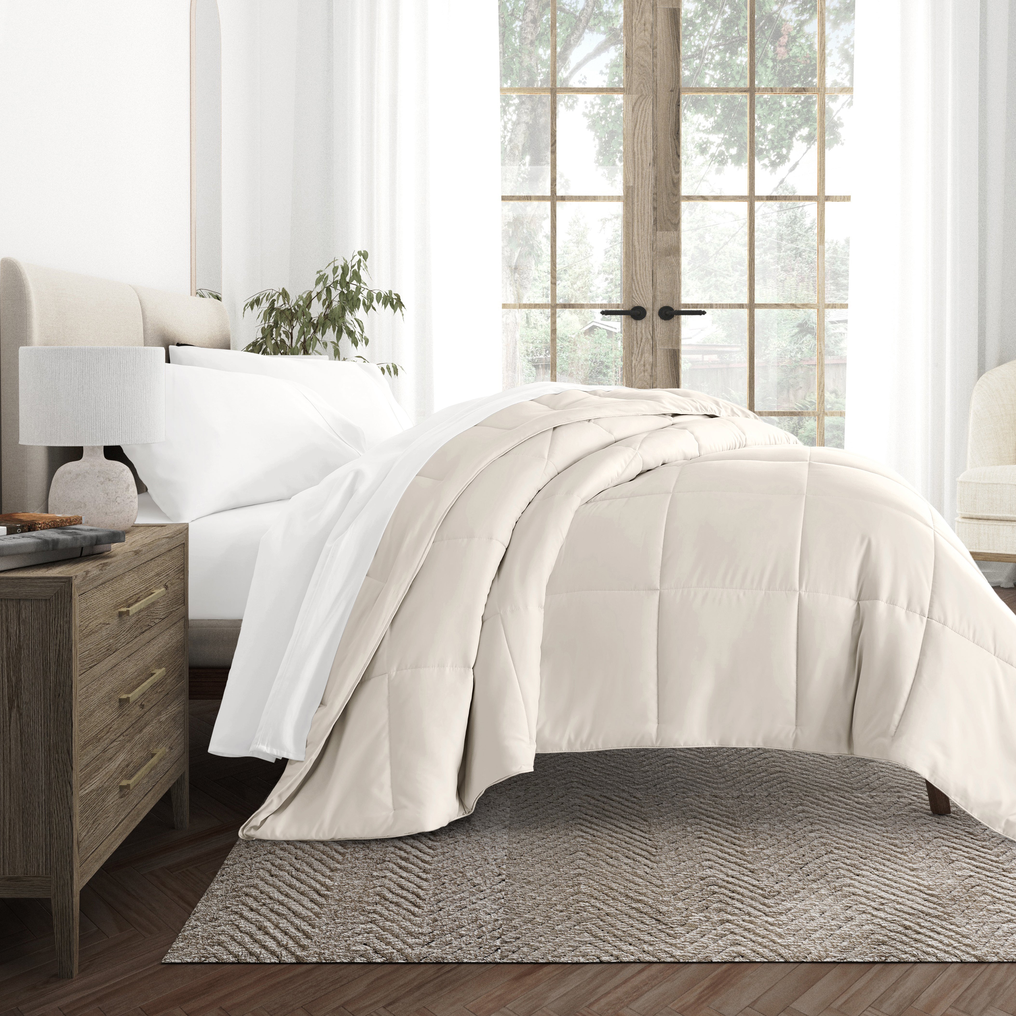 Lightweight All Season Down-Alternative Comforter