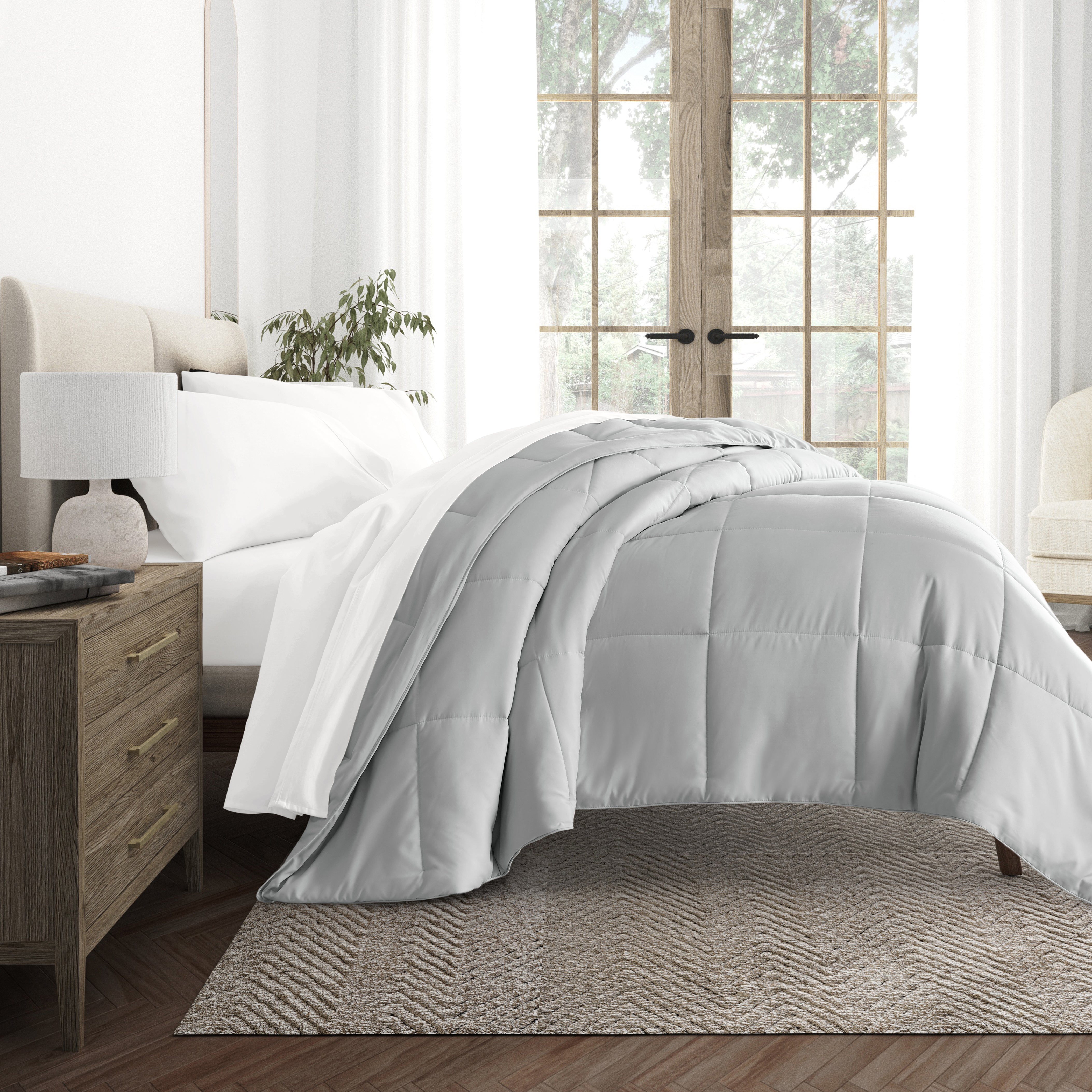 Lightweight All Season Down-Alternative Comforter