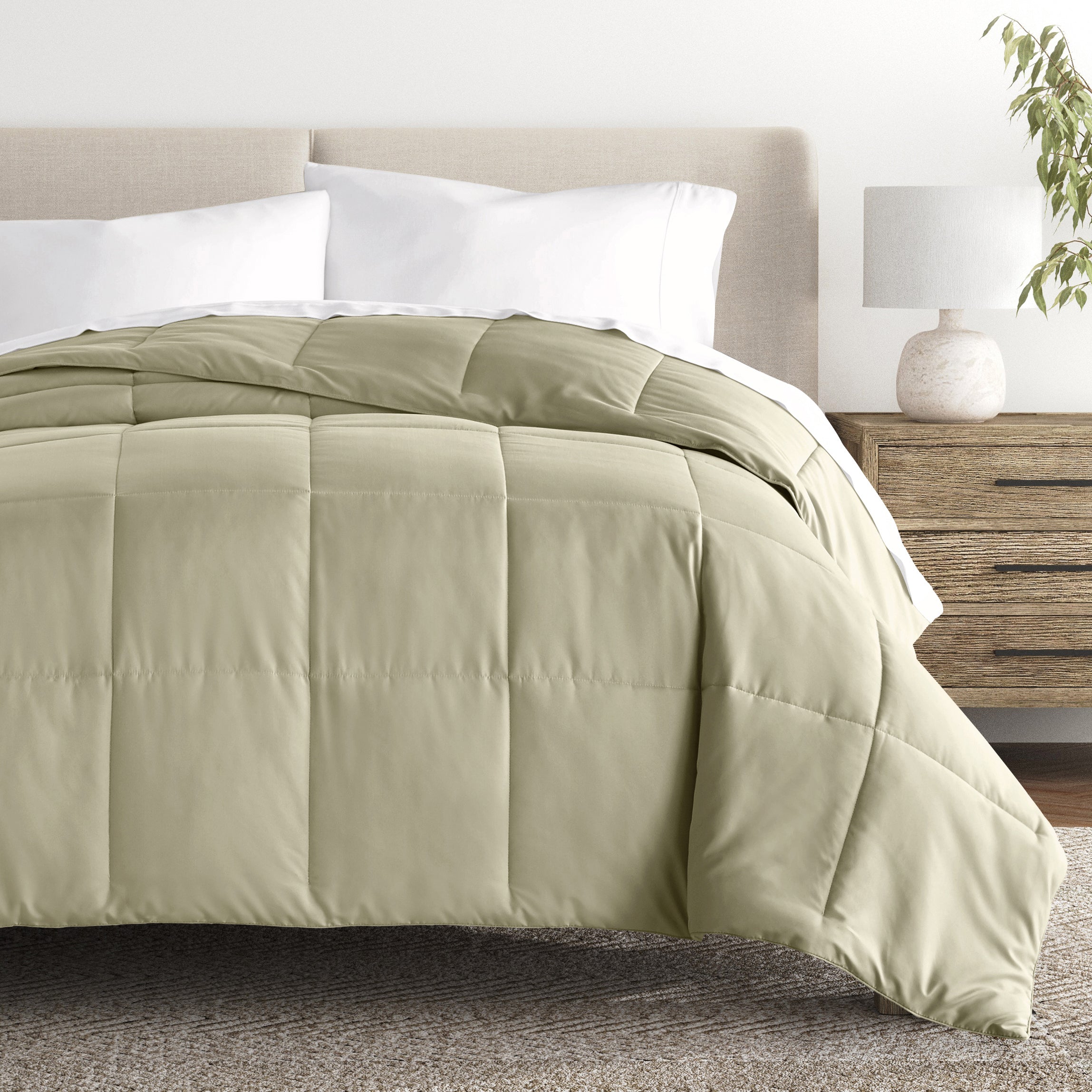 Lightweight All Season Down-Alternative Comforter