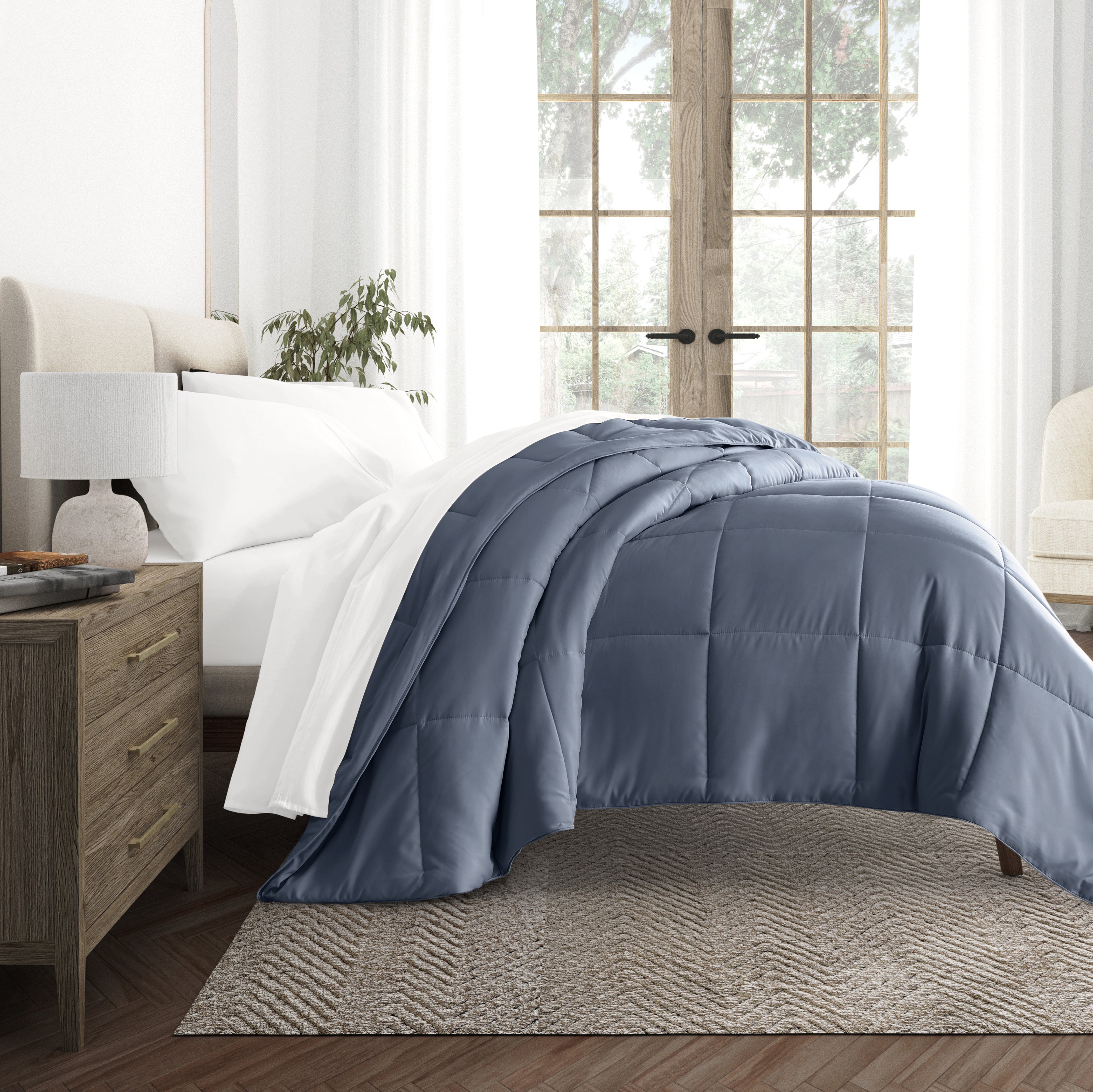 Lightweight All Season Down-Alternative Comforter