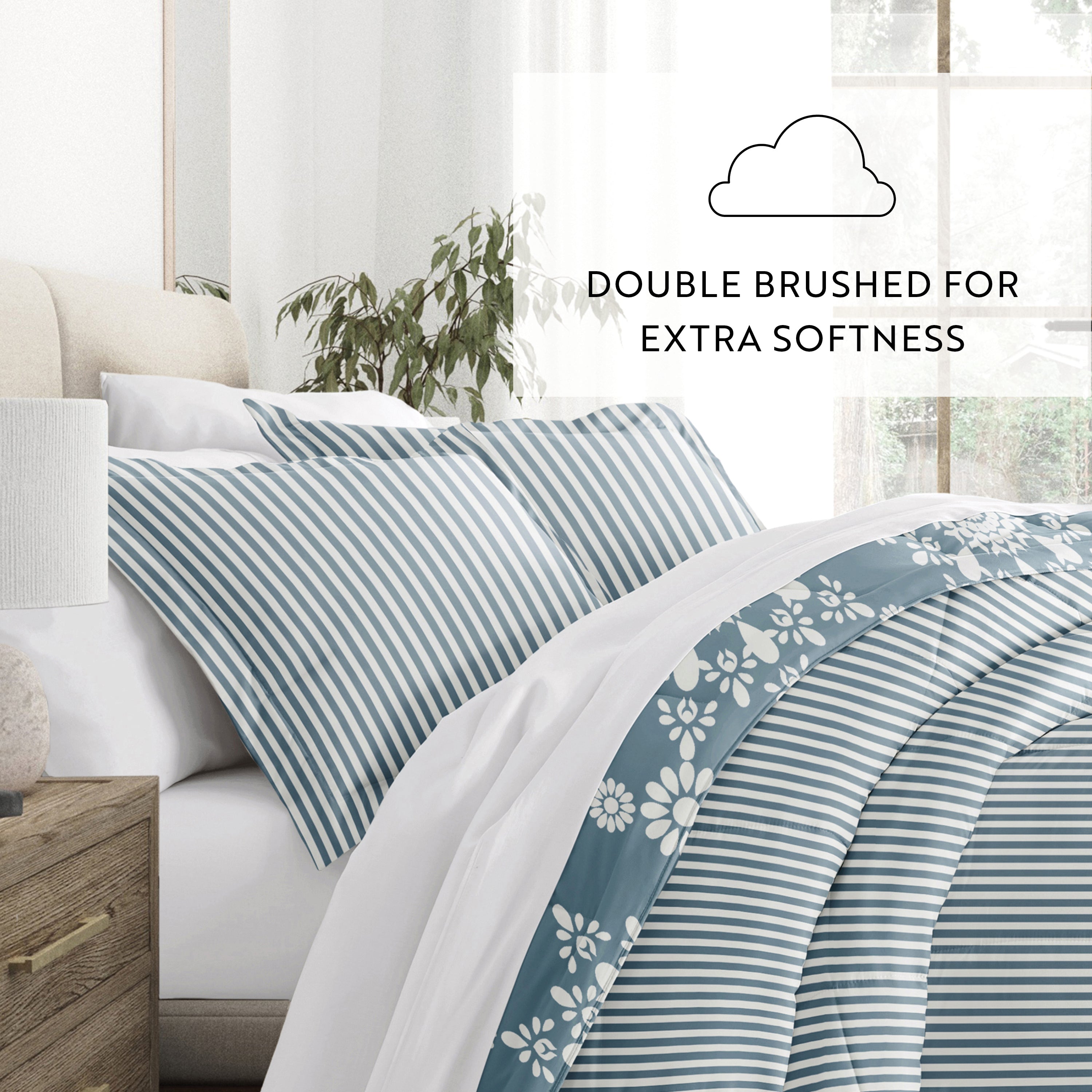 Daisy Medallion Reversible Patterned Down-Alternative Comforter Set