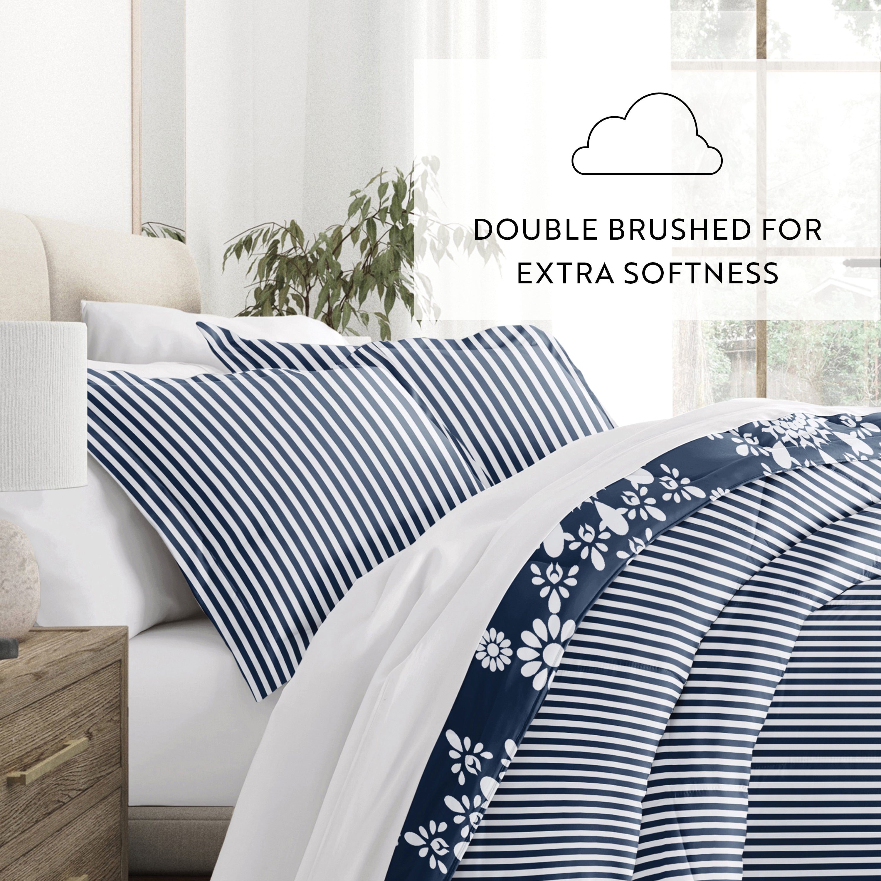 Daisy Medallion Reversible Patterned Down-Alternative Comforter Set