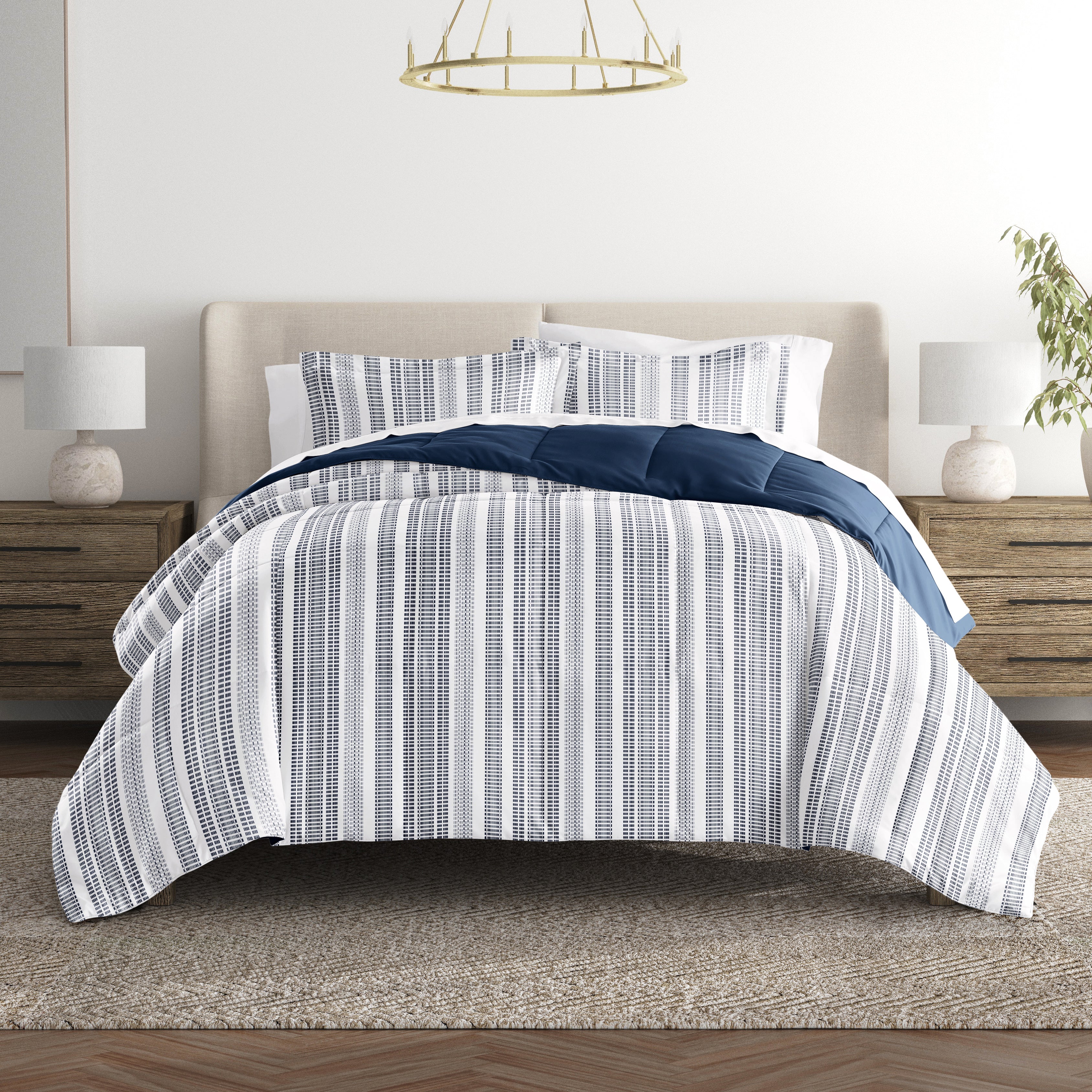 Farmhouse Dreams Reversible Patterned Down-Alternative Comforter Set