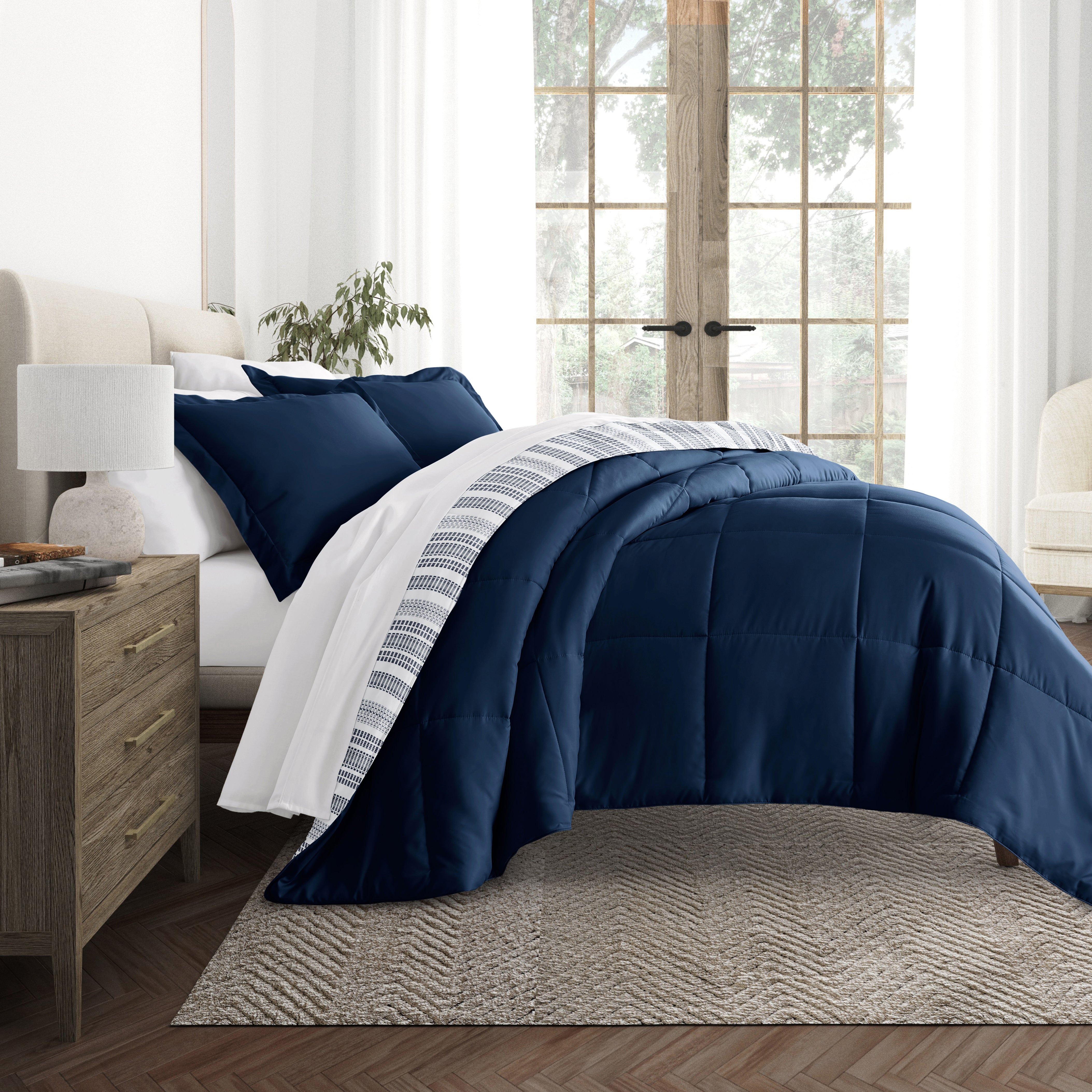 Farmhouse Dreams Reversible Patterned Down-Alternative Comforter Set