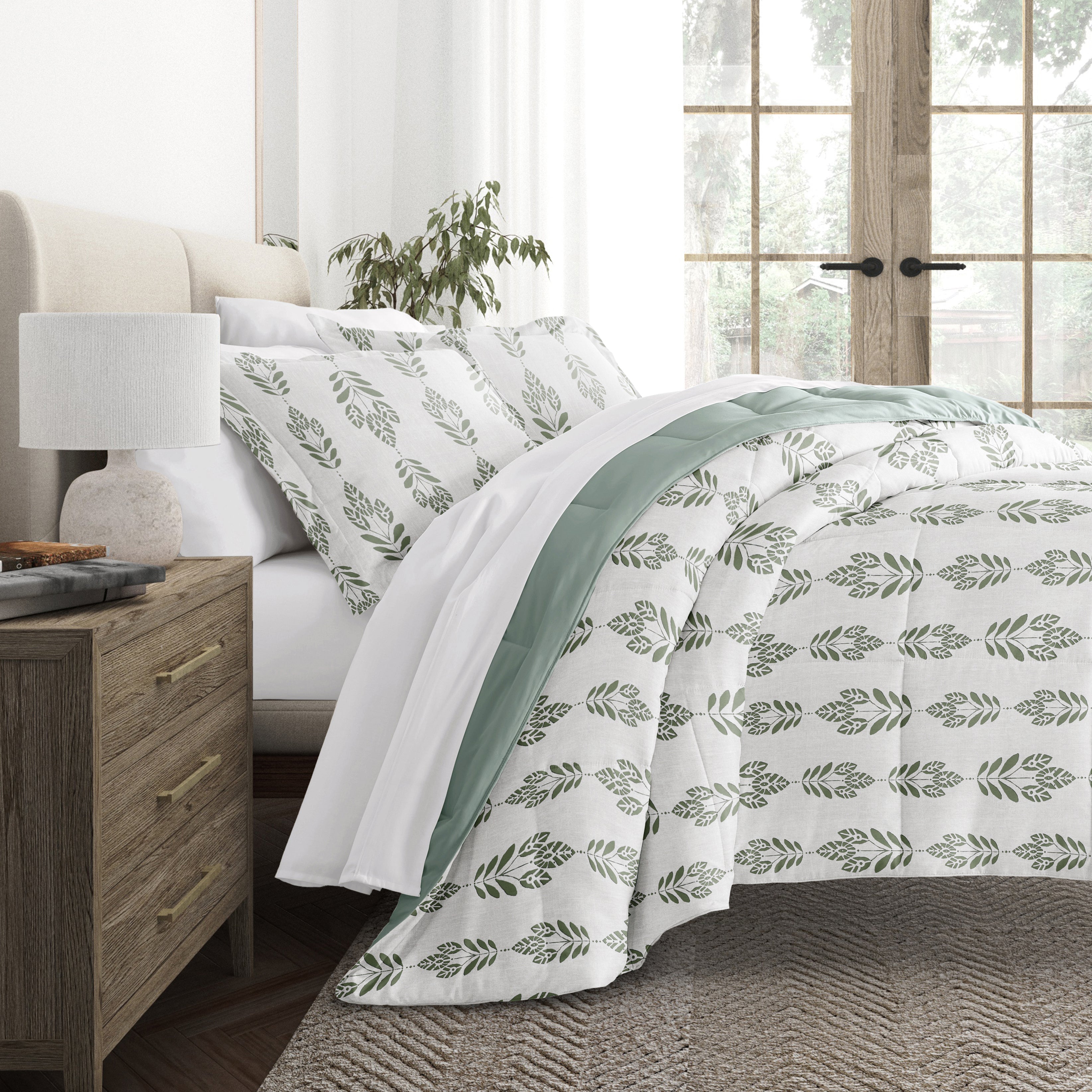 Folk Leaves Reversible Patterned Down-Alternative Comforter Set