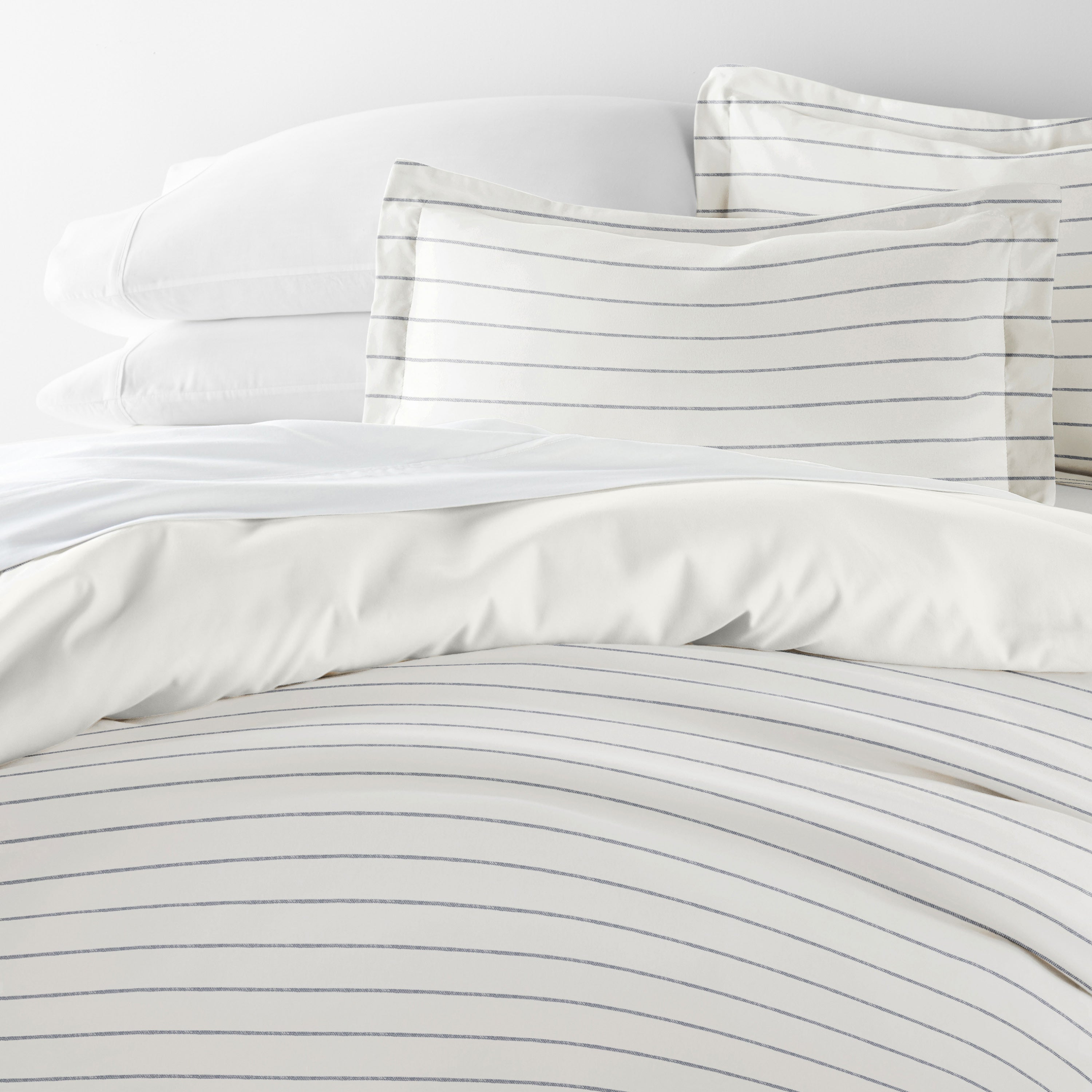 Harbor Stripe Patterned Reversible Duvet Cover Set