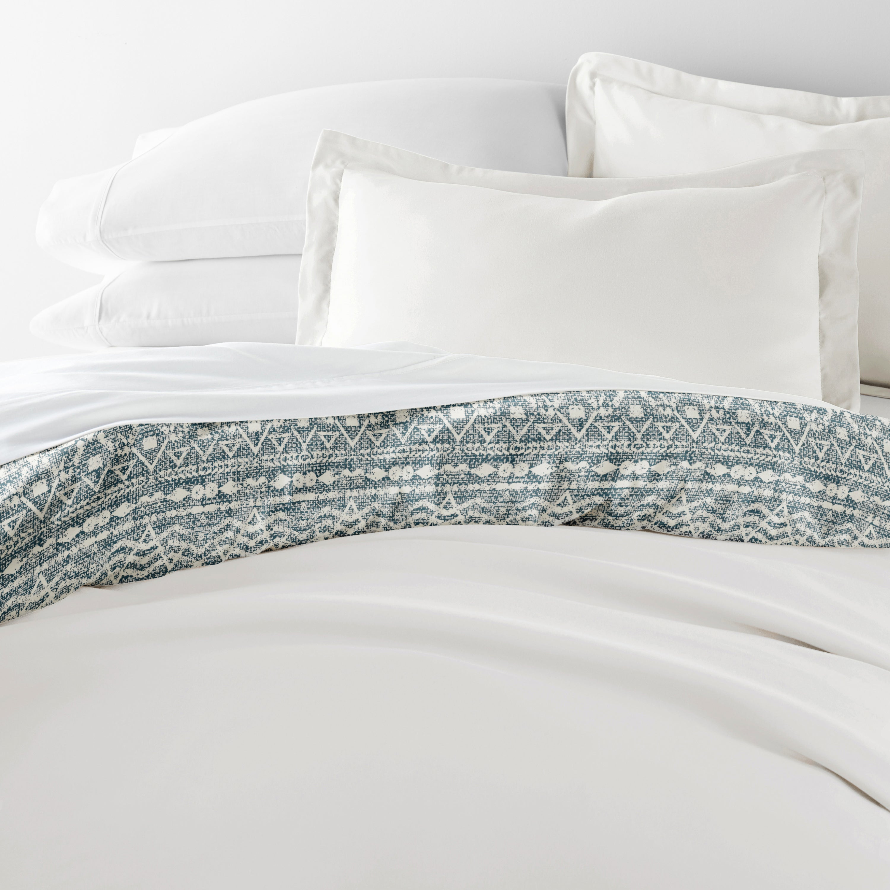 Modern Rustic Patterned Reversible Duvet Cover Set