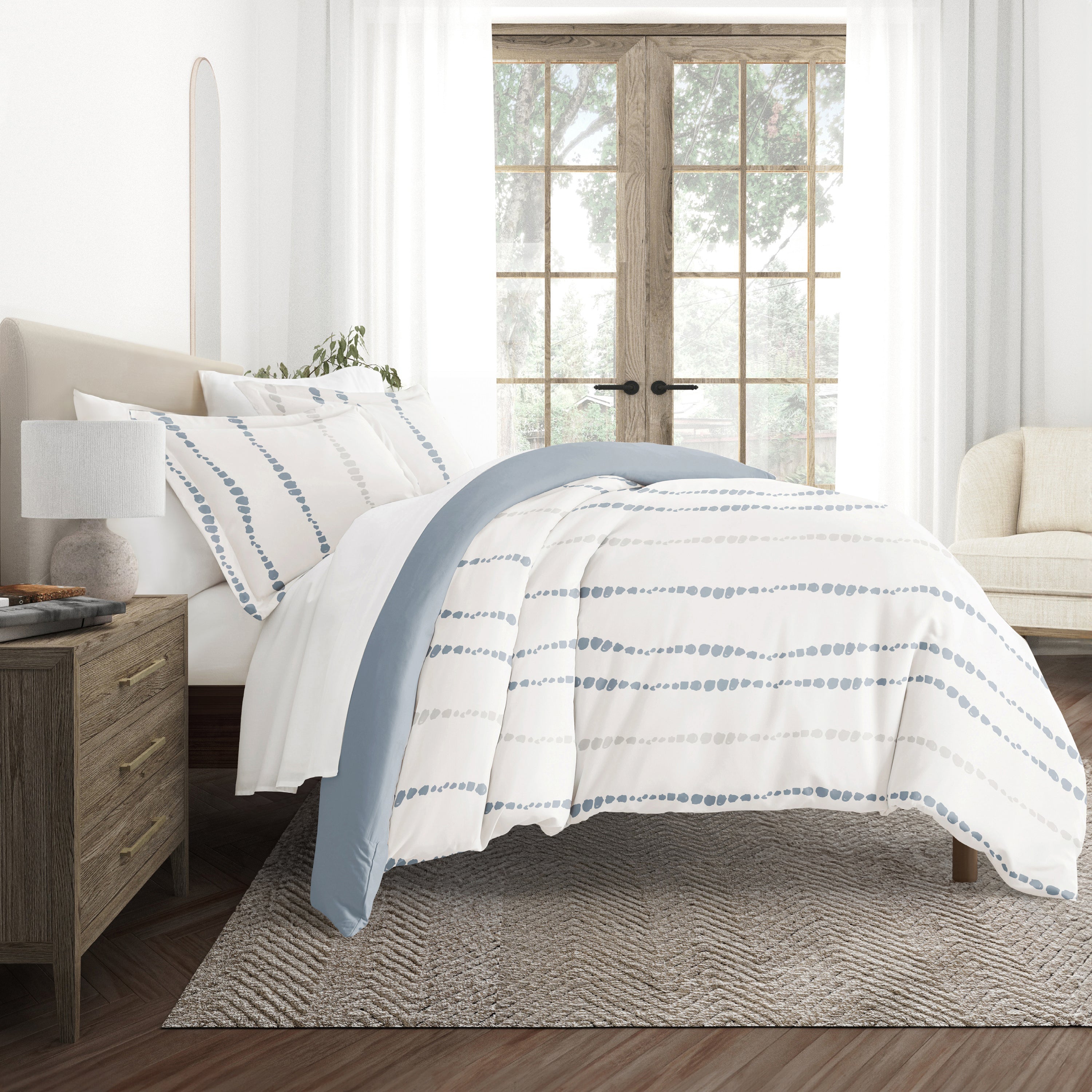 Urban Vibe Patterned Reversible Duvet Cover Set