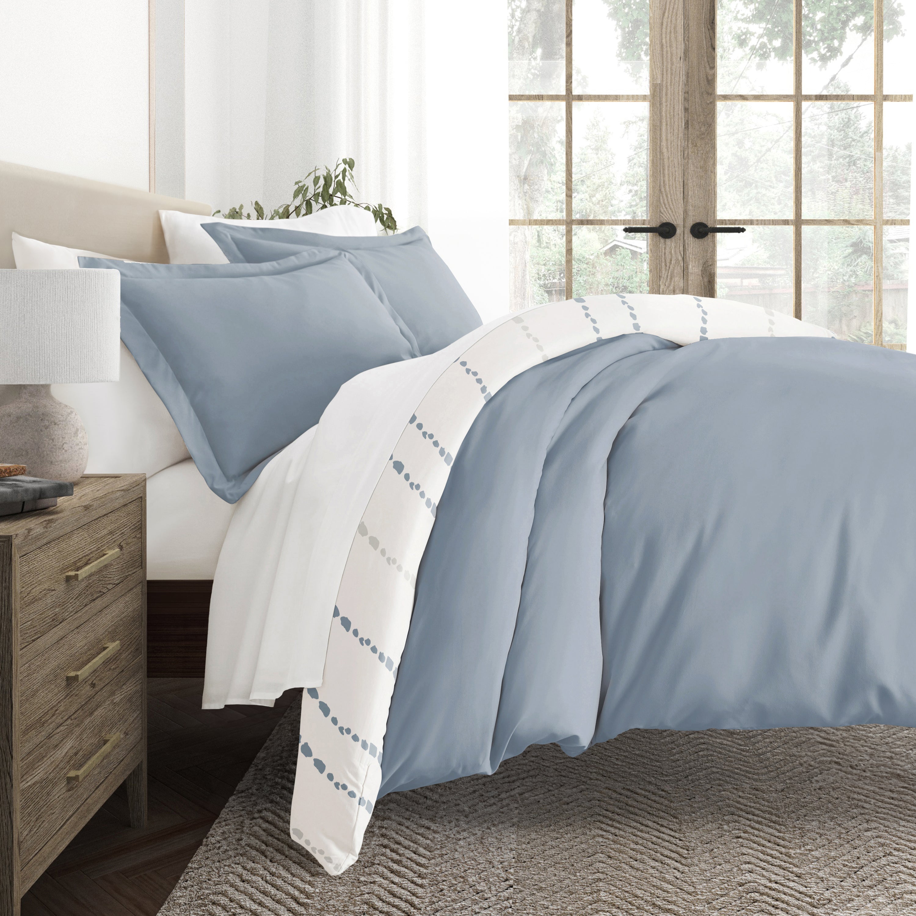 Urban Vibe Patterned Reversible Duvet Cover Set