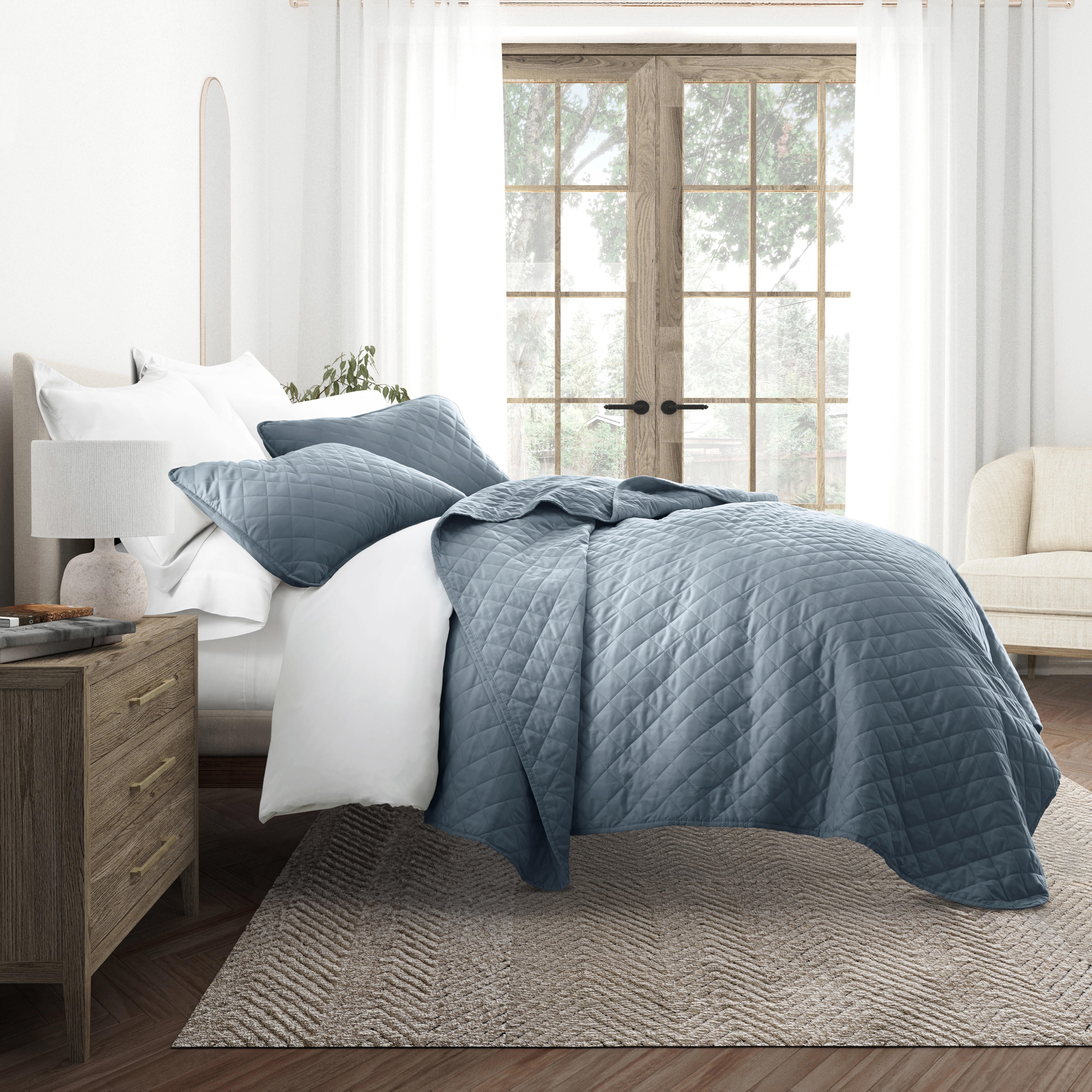 Lightweight Diamond Stitch Quilted Coverlet Set