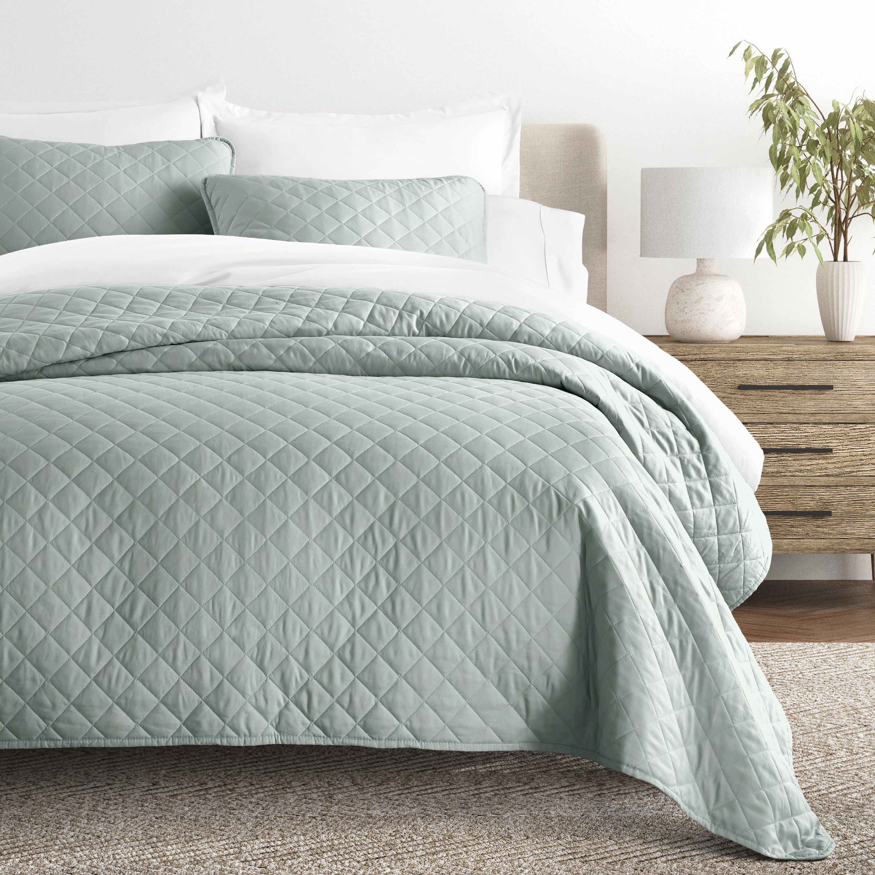 Lightweight Diamond Stitch Quilted Coverlet Set