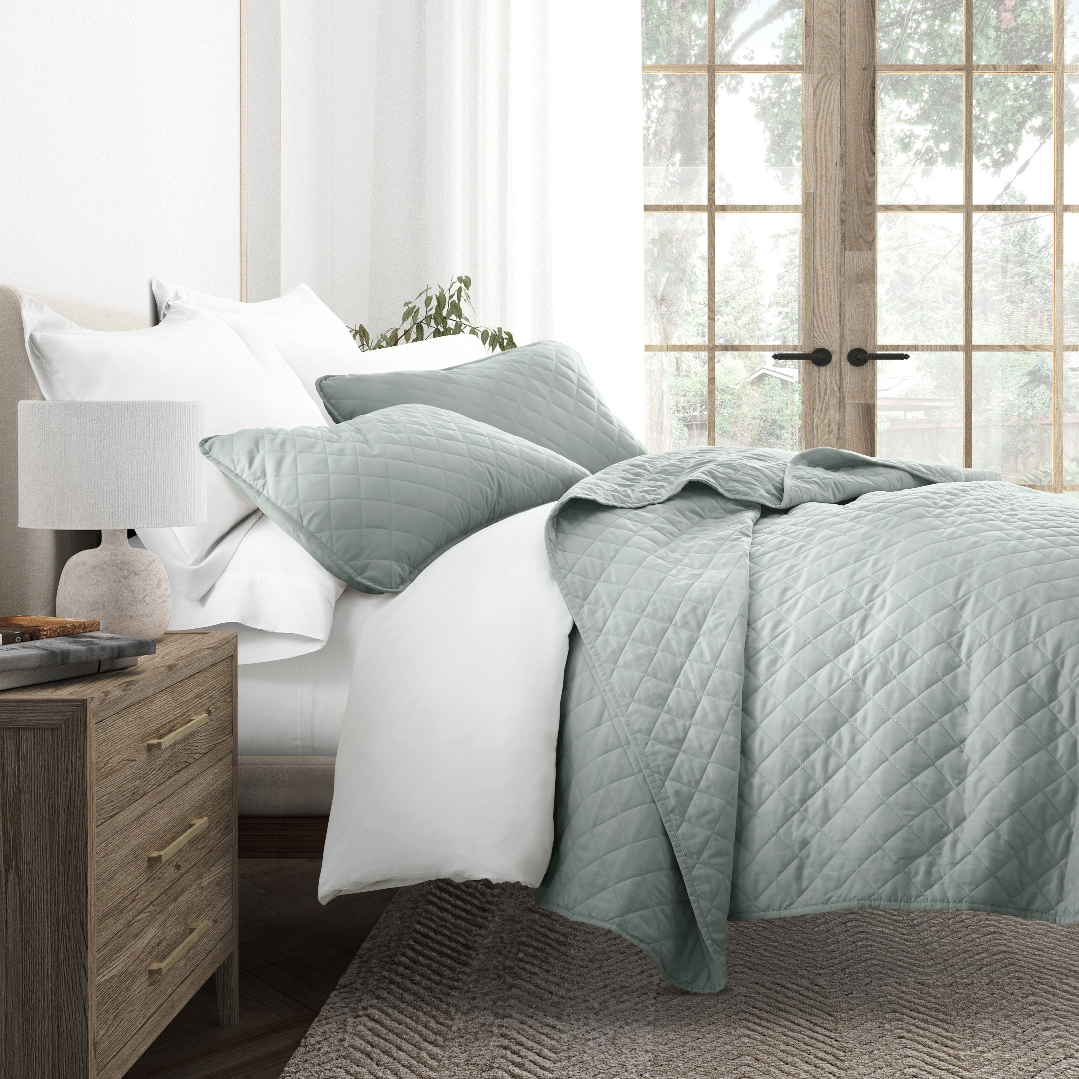 Lightweight Diamond Stitch Quilted Coverlet Set