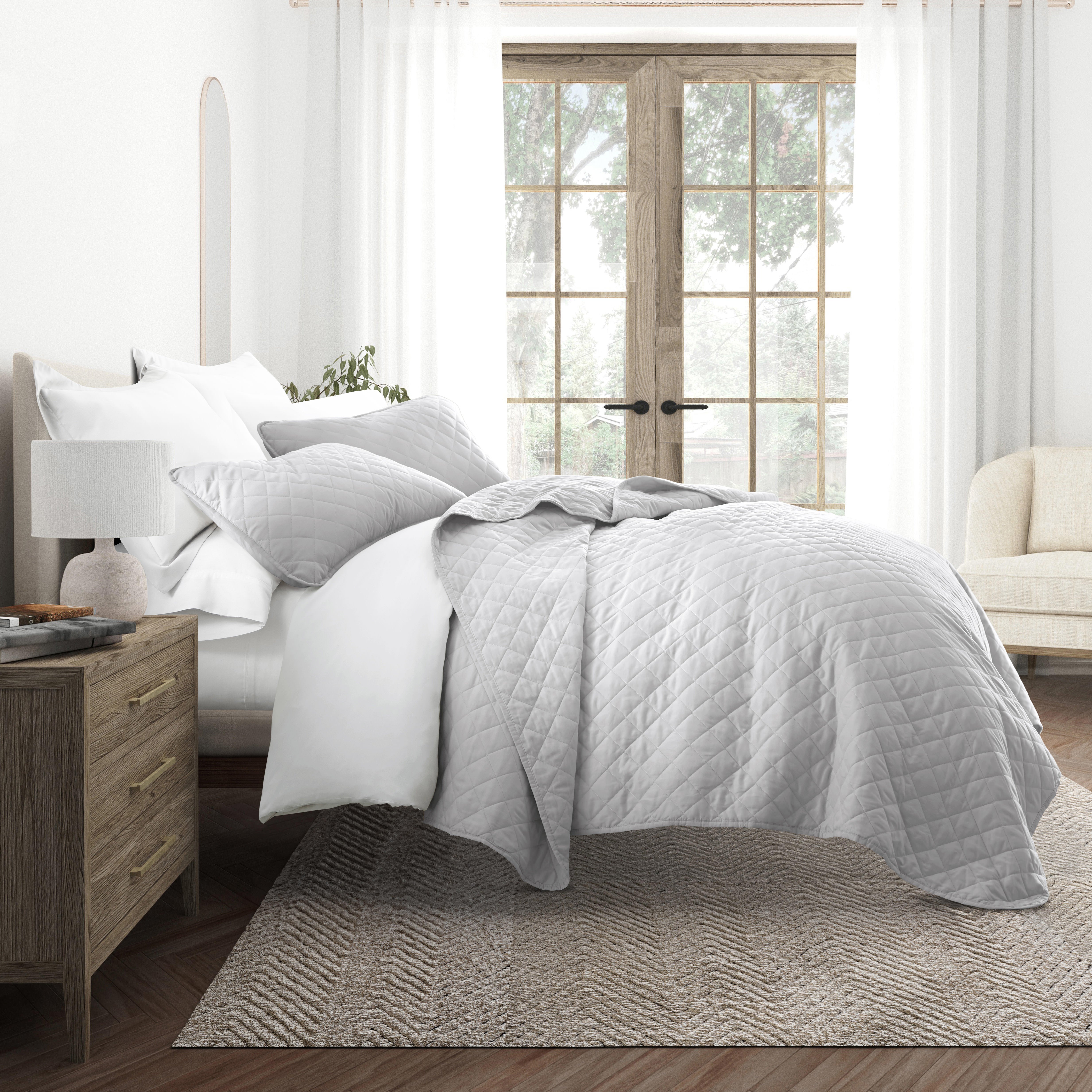 Lightweight Diamond Stitch Quilted Coverlet Set